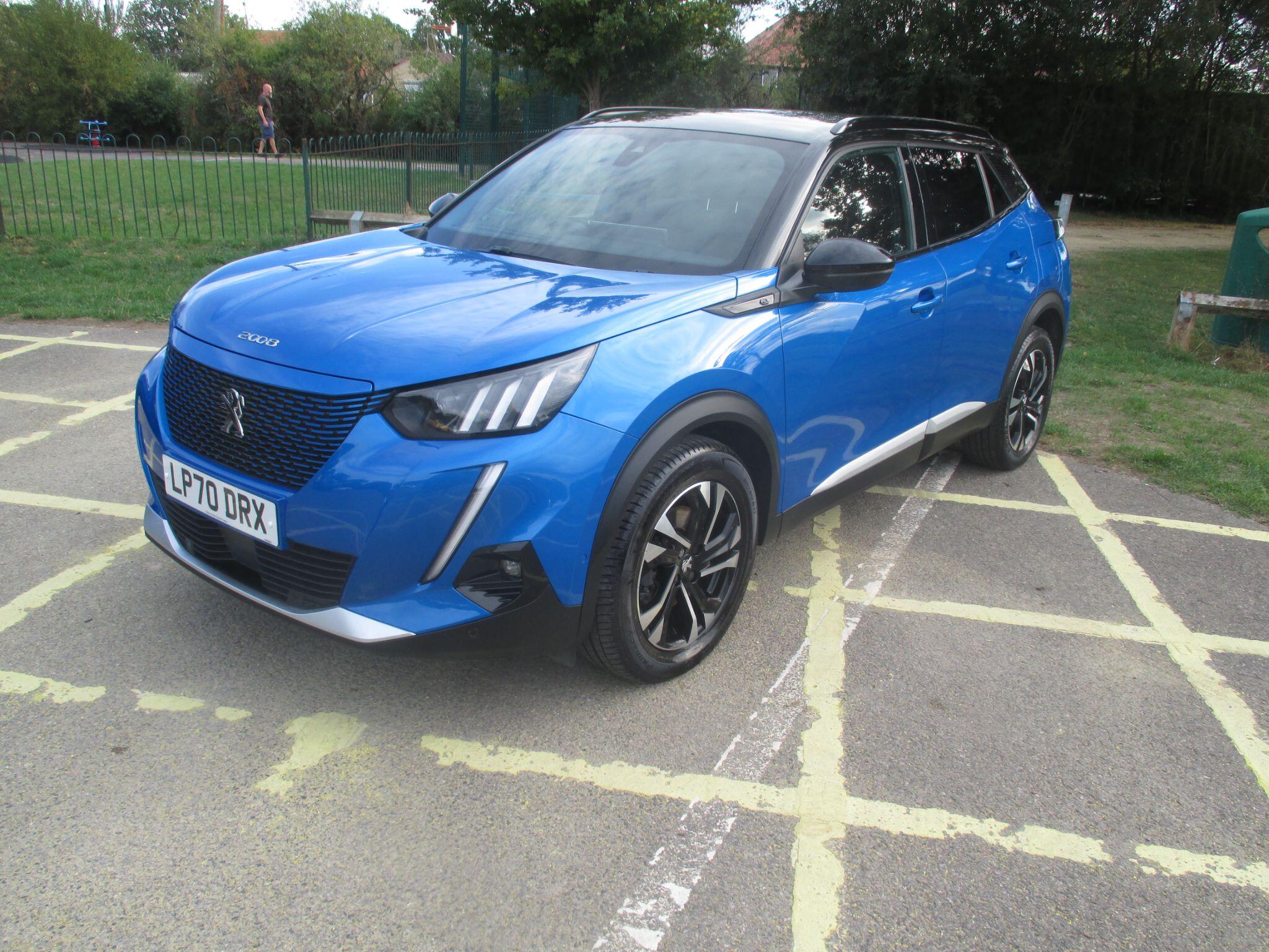 Peugeot E-2008 view 24