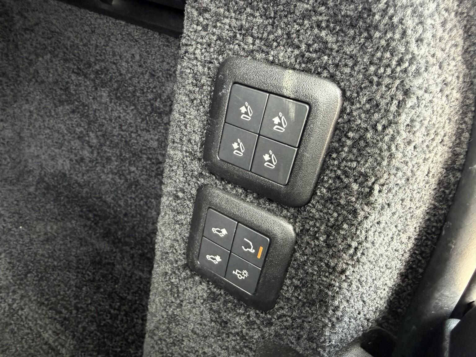 Land Rover Range Rover view 42