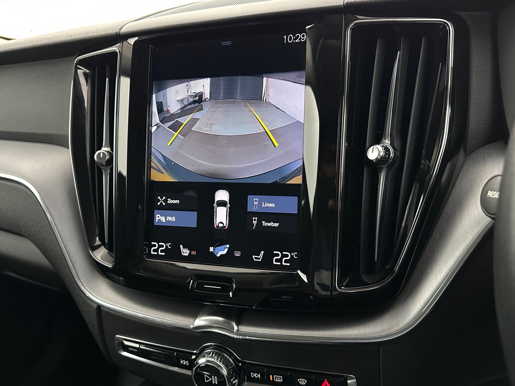 Volvo XC60 view 24