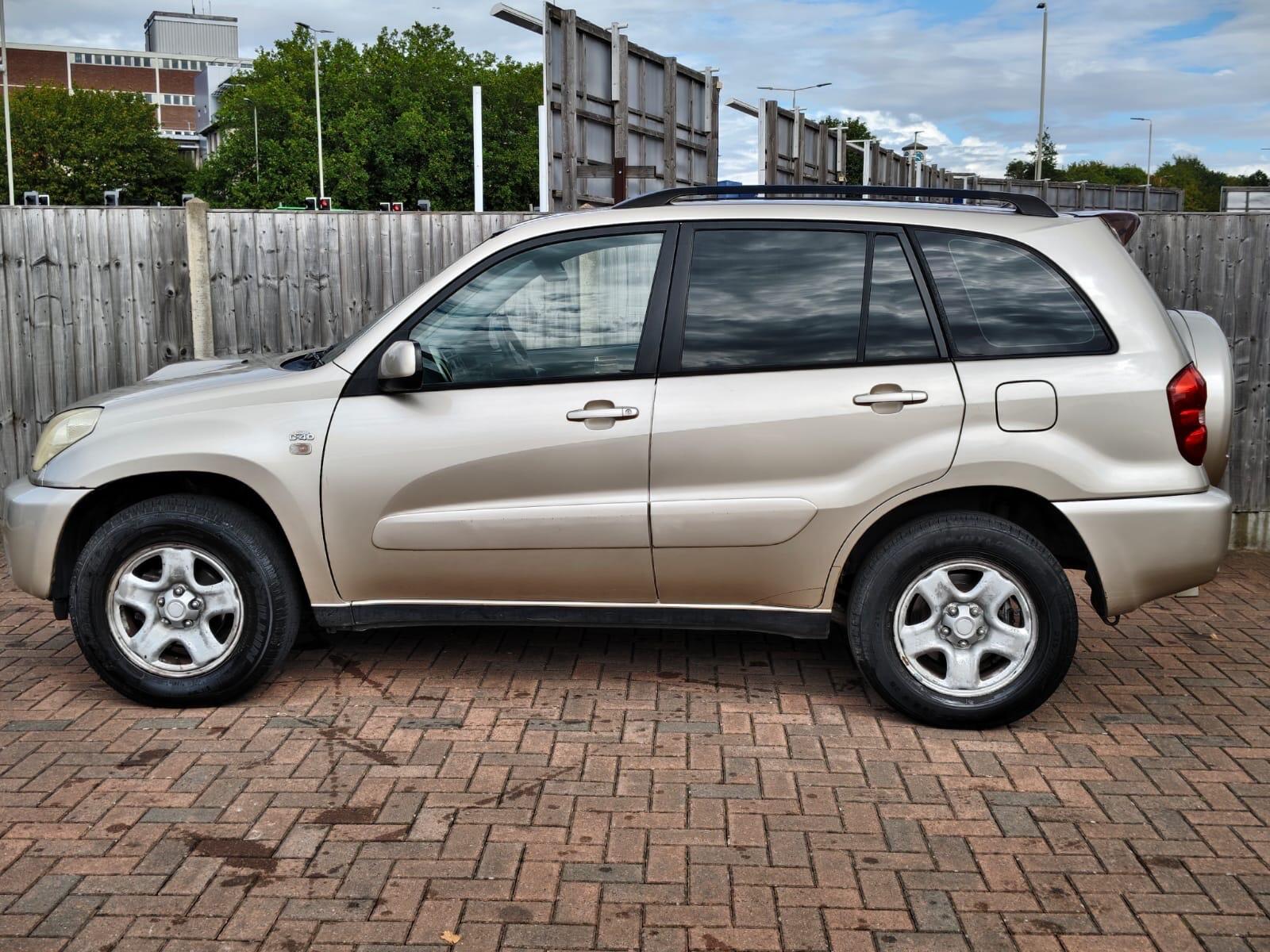 Toyota Rav4 view 7
