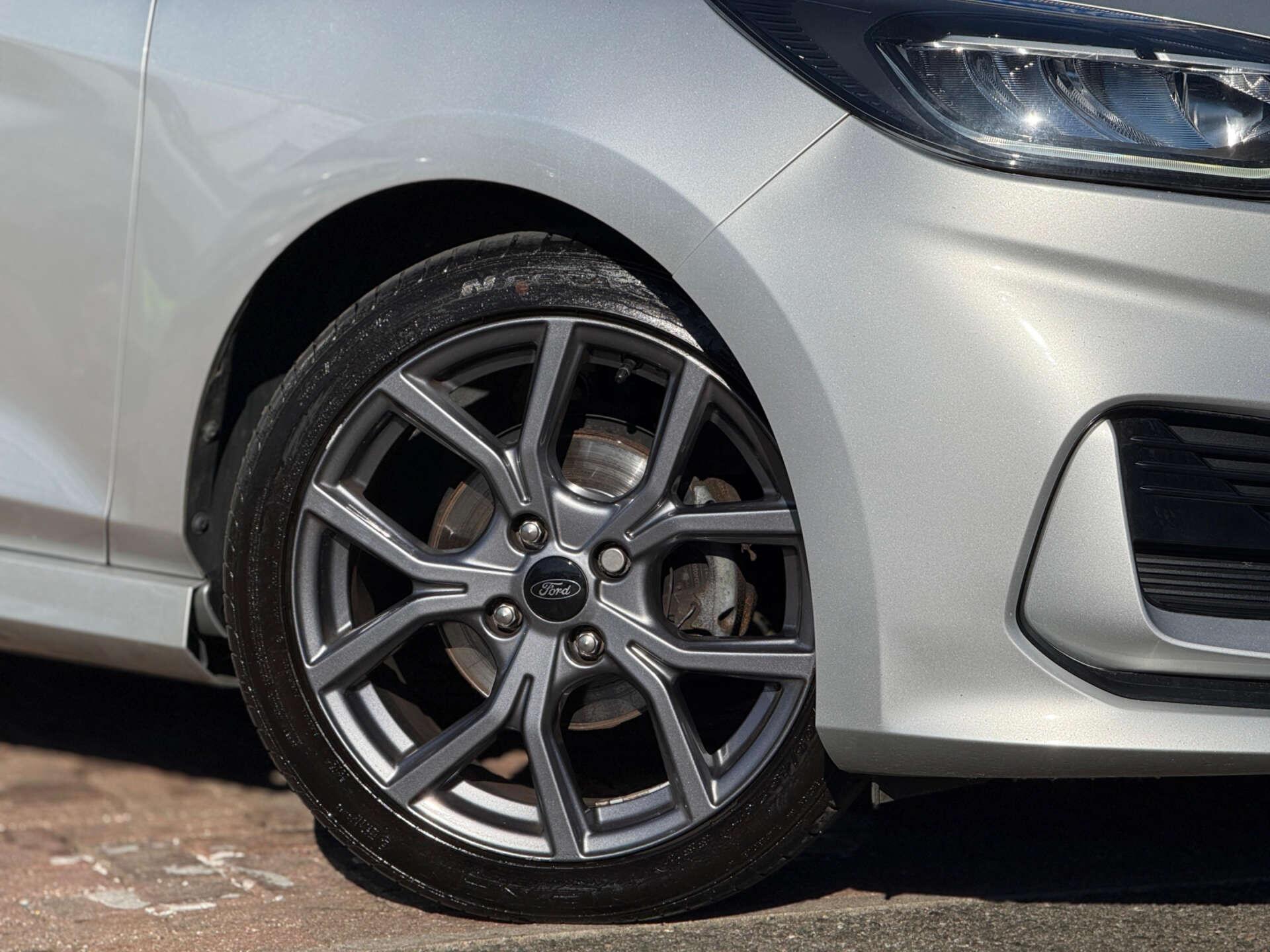 Ford Fiesta view 43