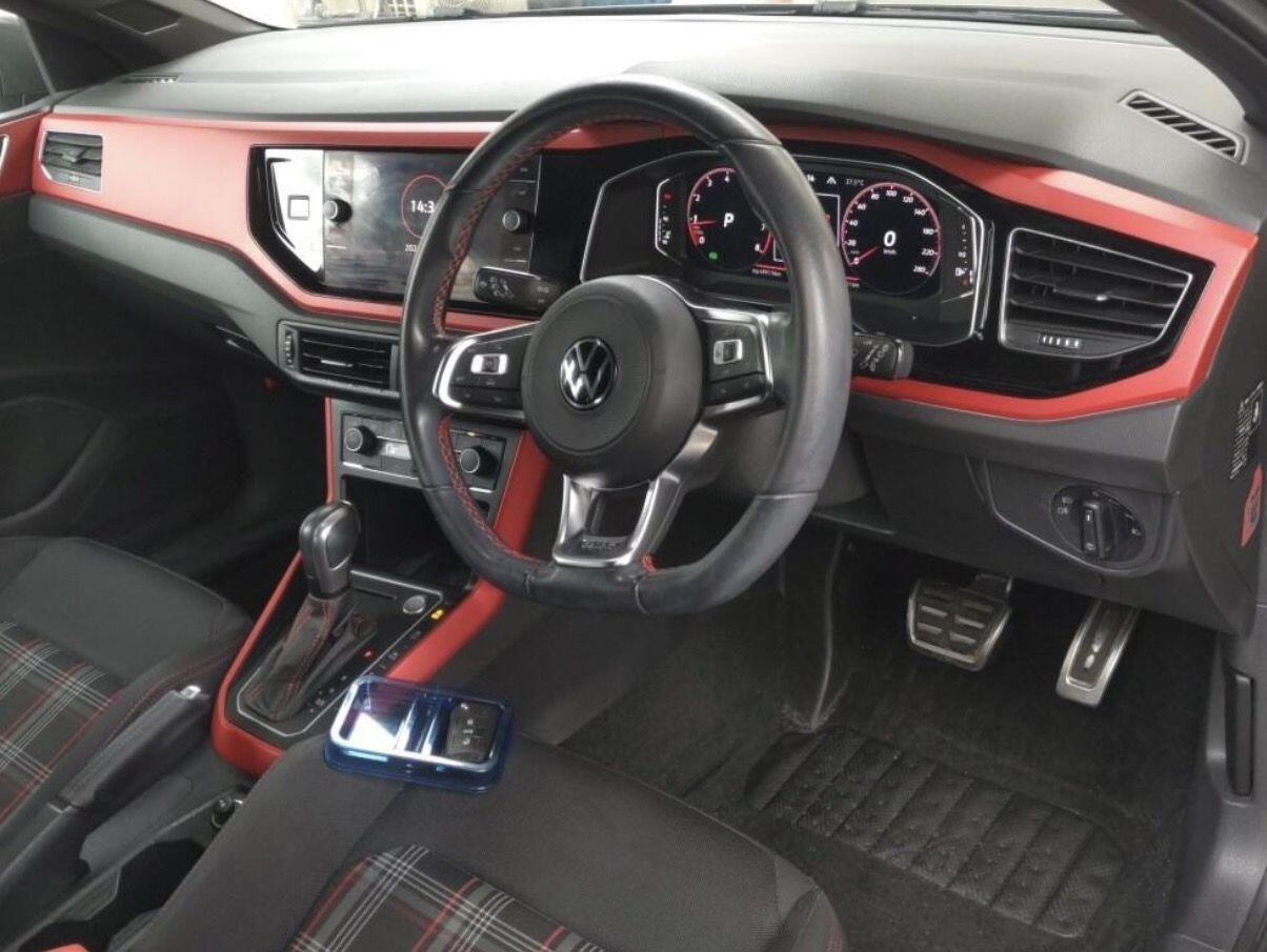 Volkswagen Polo view 5