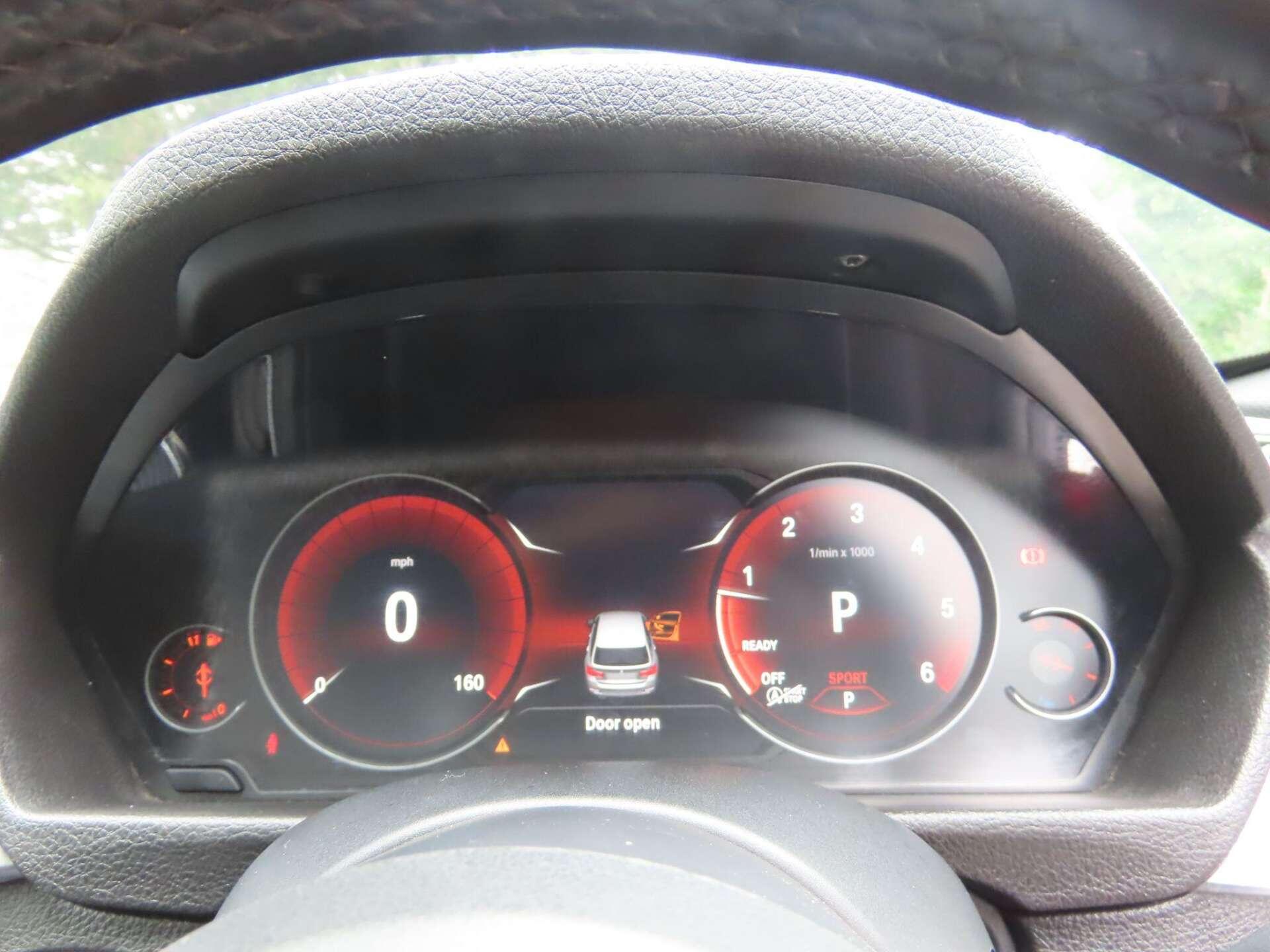 BMW 3 Series view 16