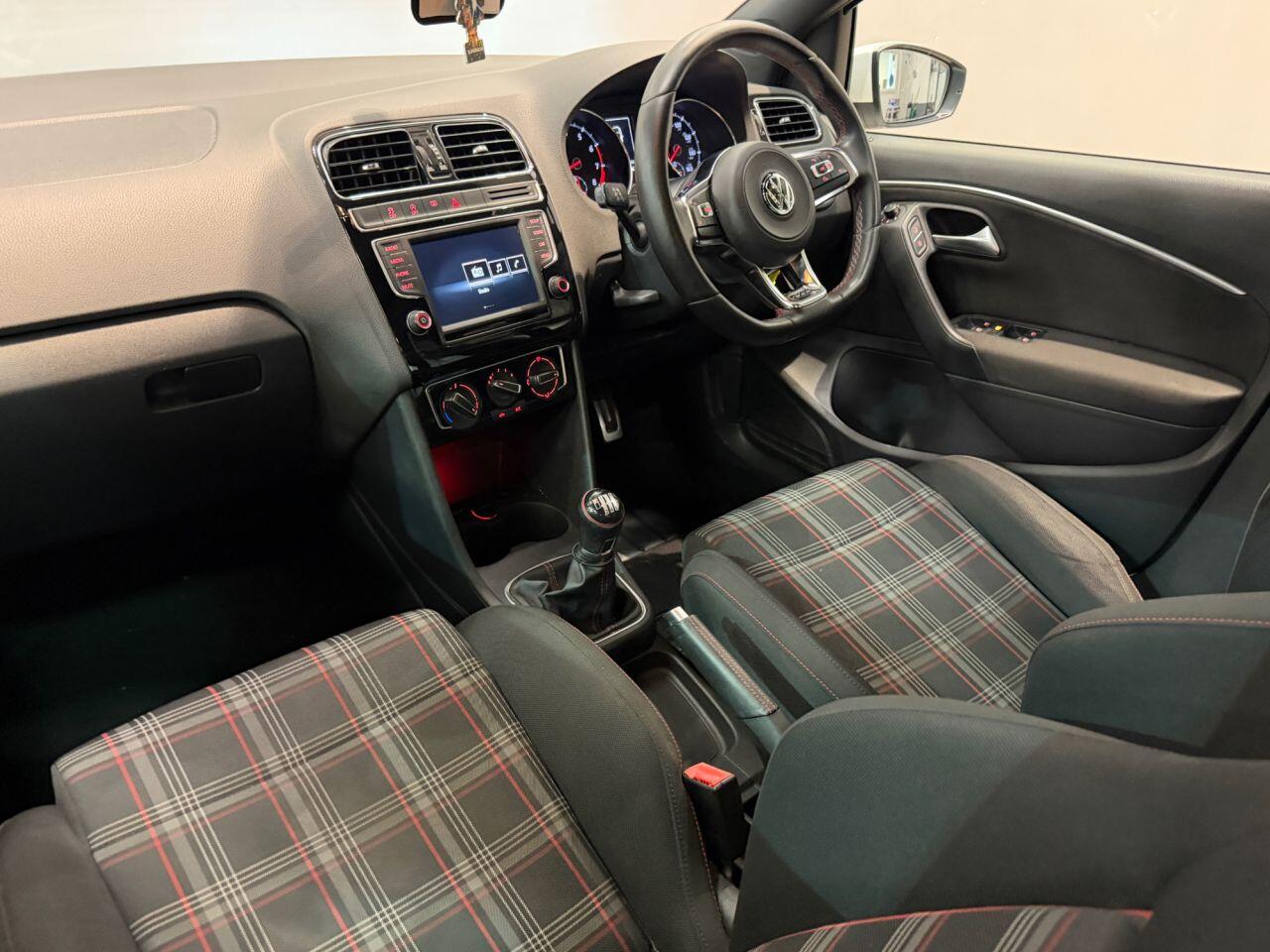 Volkswagen Polo view 28