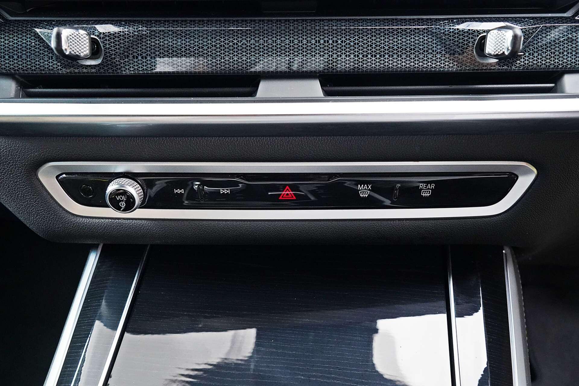 BMW X5 view 21