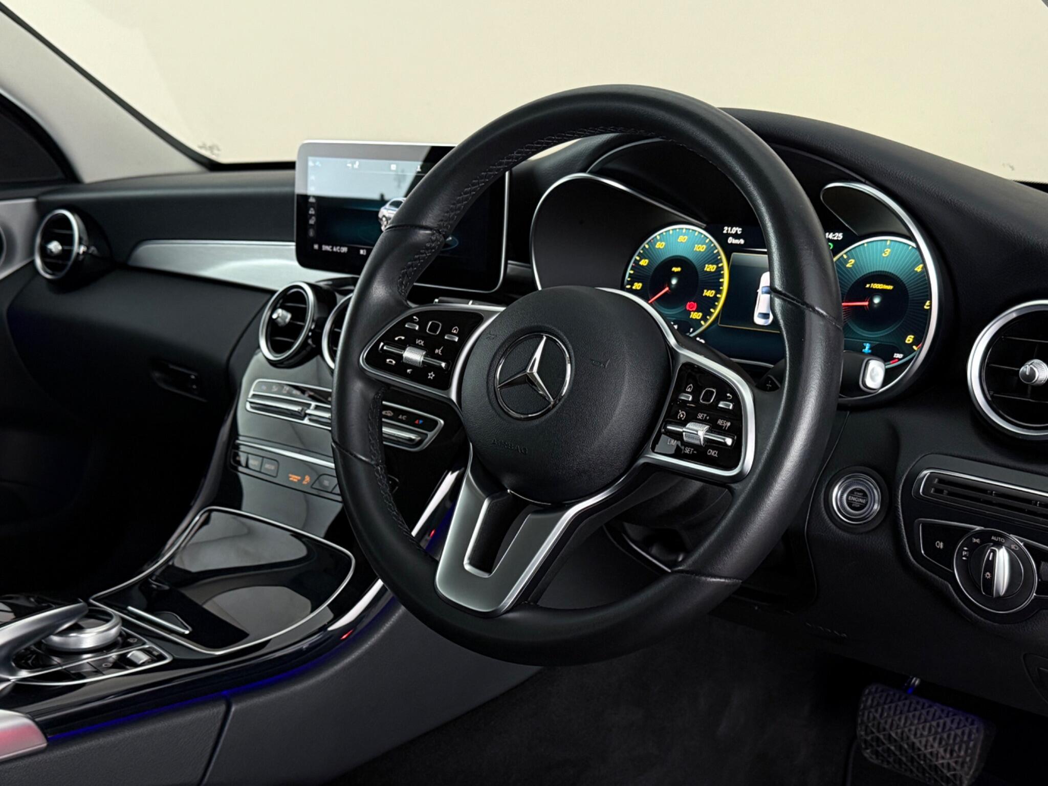 Mercedes-Benz C-Class view 3