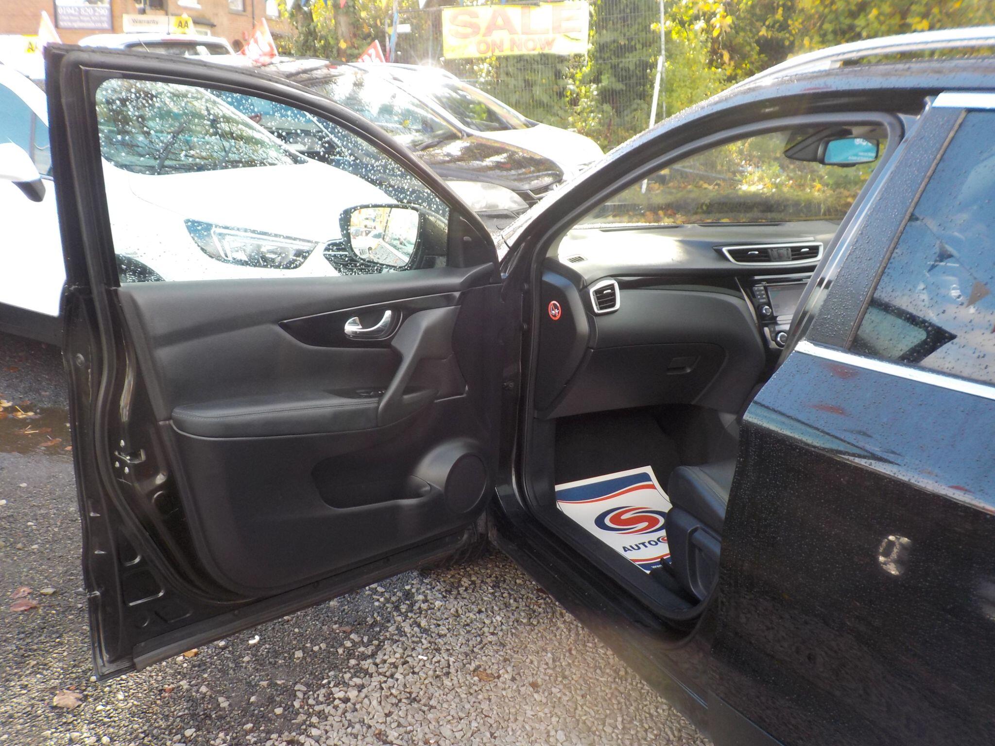 Nissan Qashqai 1.5 dCi Tekna 2WD Euro 6 (s/s) 5dr