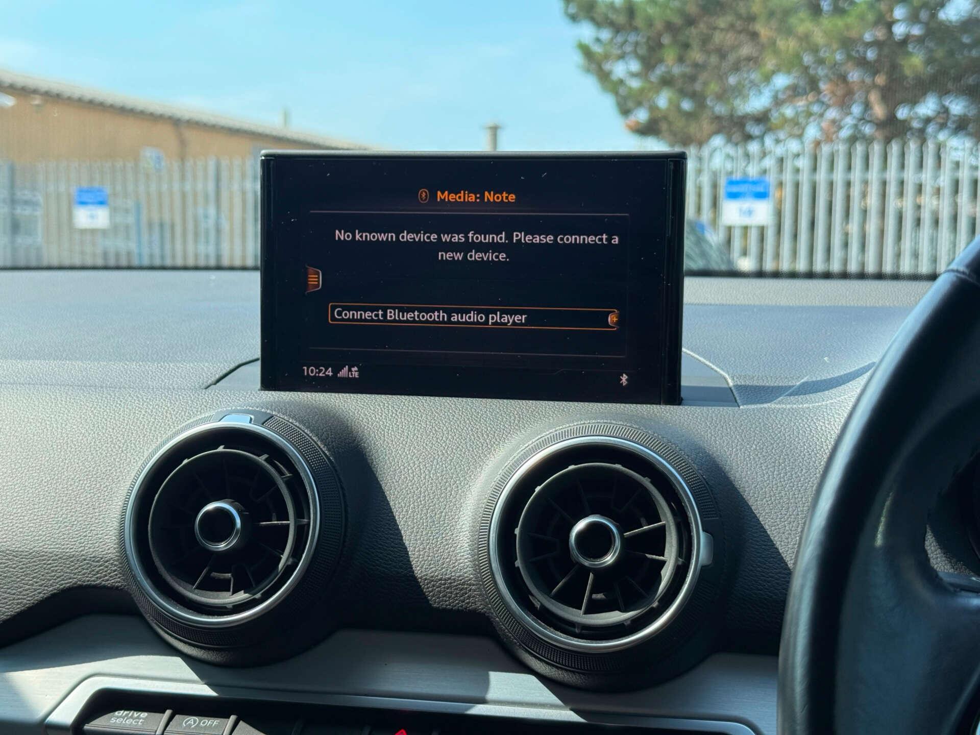 Audi Q2 view 67