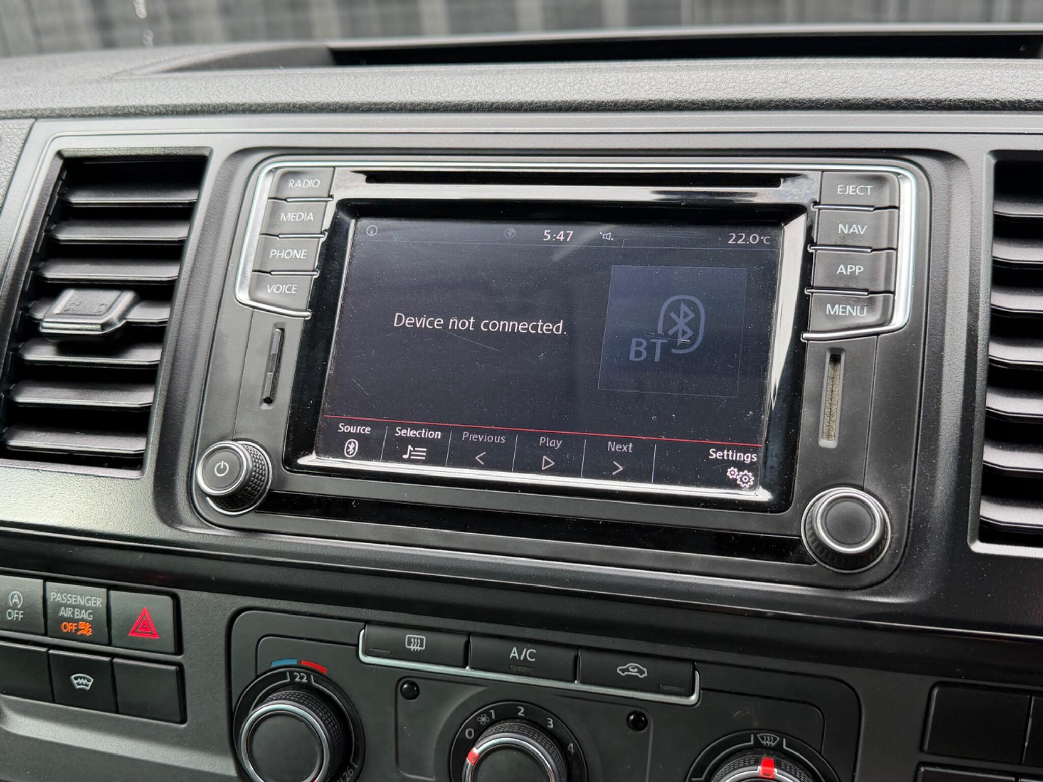 Volkswagen Transporter view 37