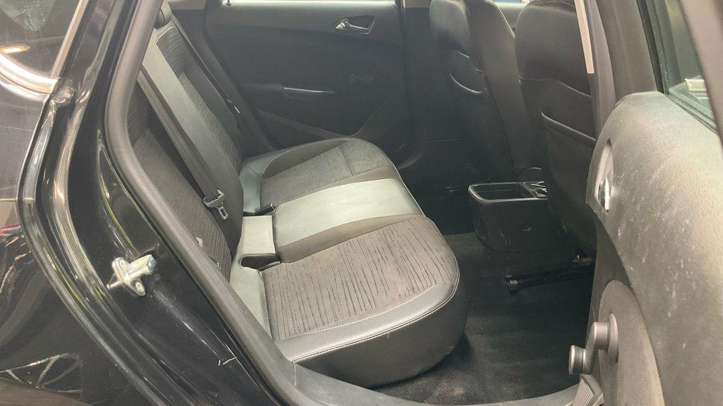 Vauxhall Astra view 8