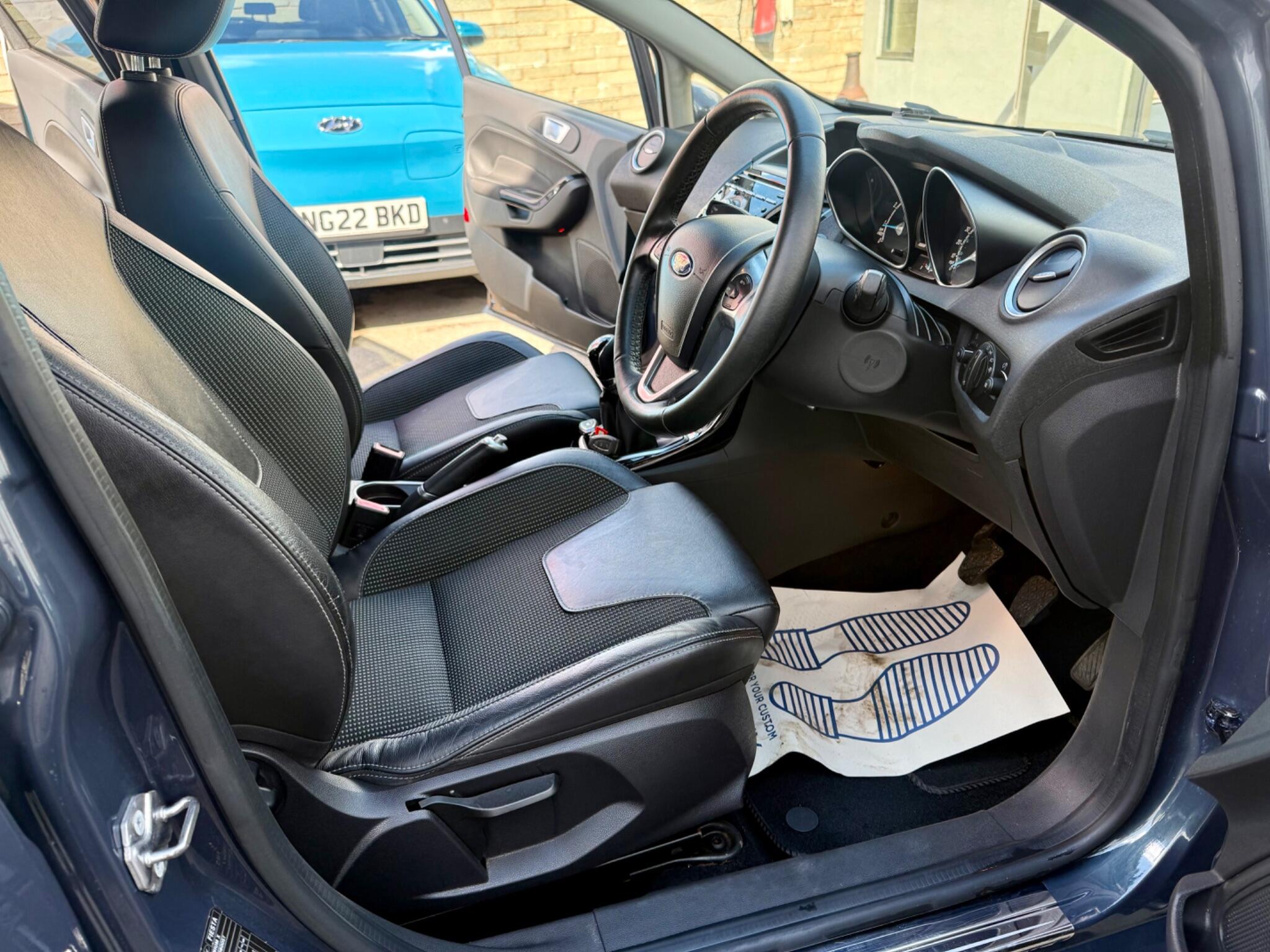 Ford Fiesta view 12