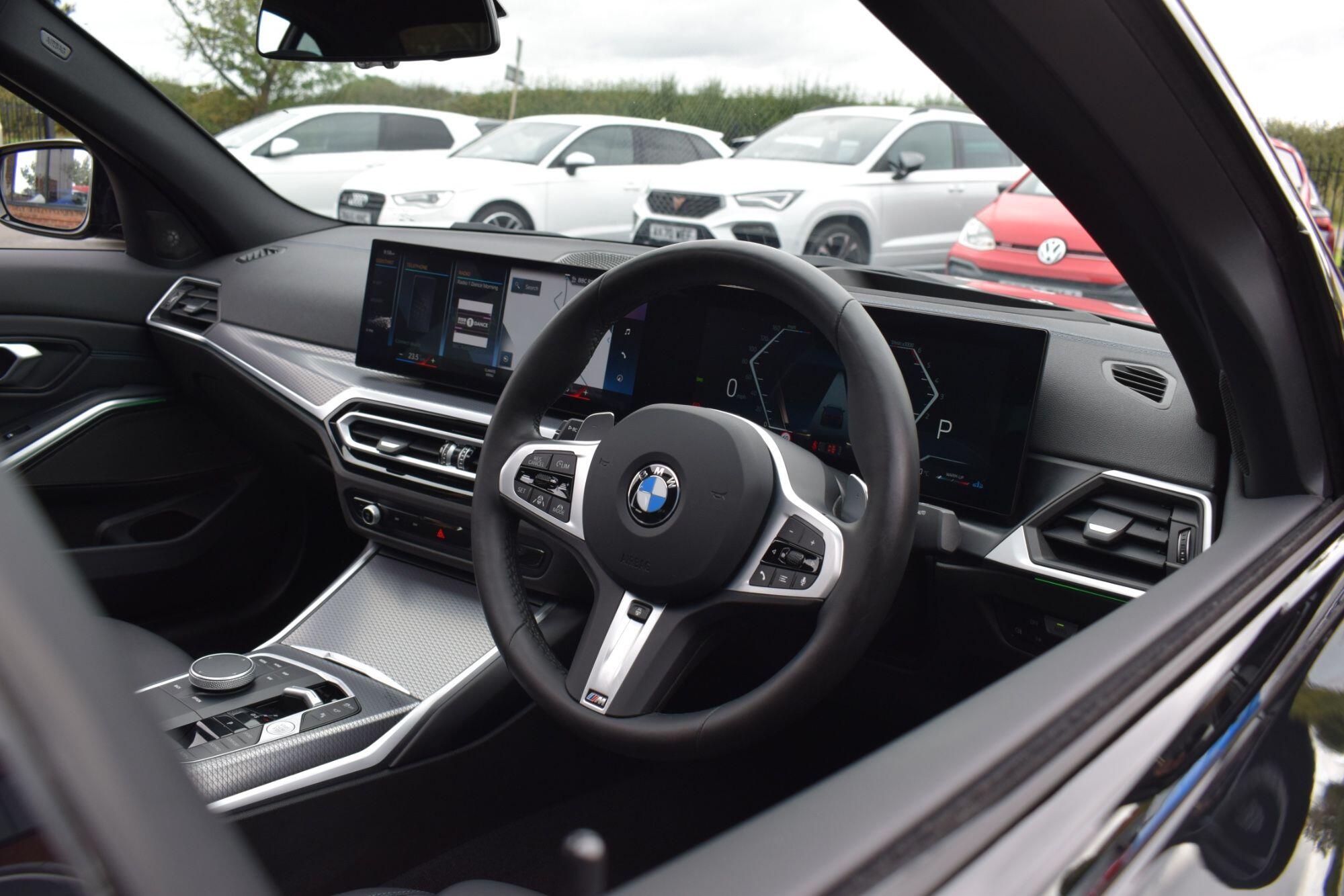 BMW 3 Series view 11