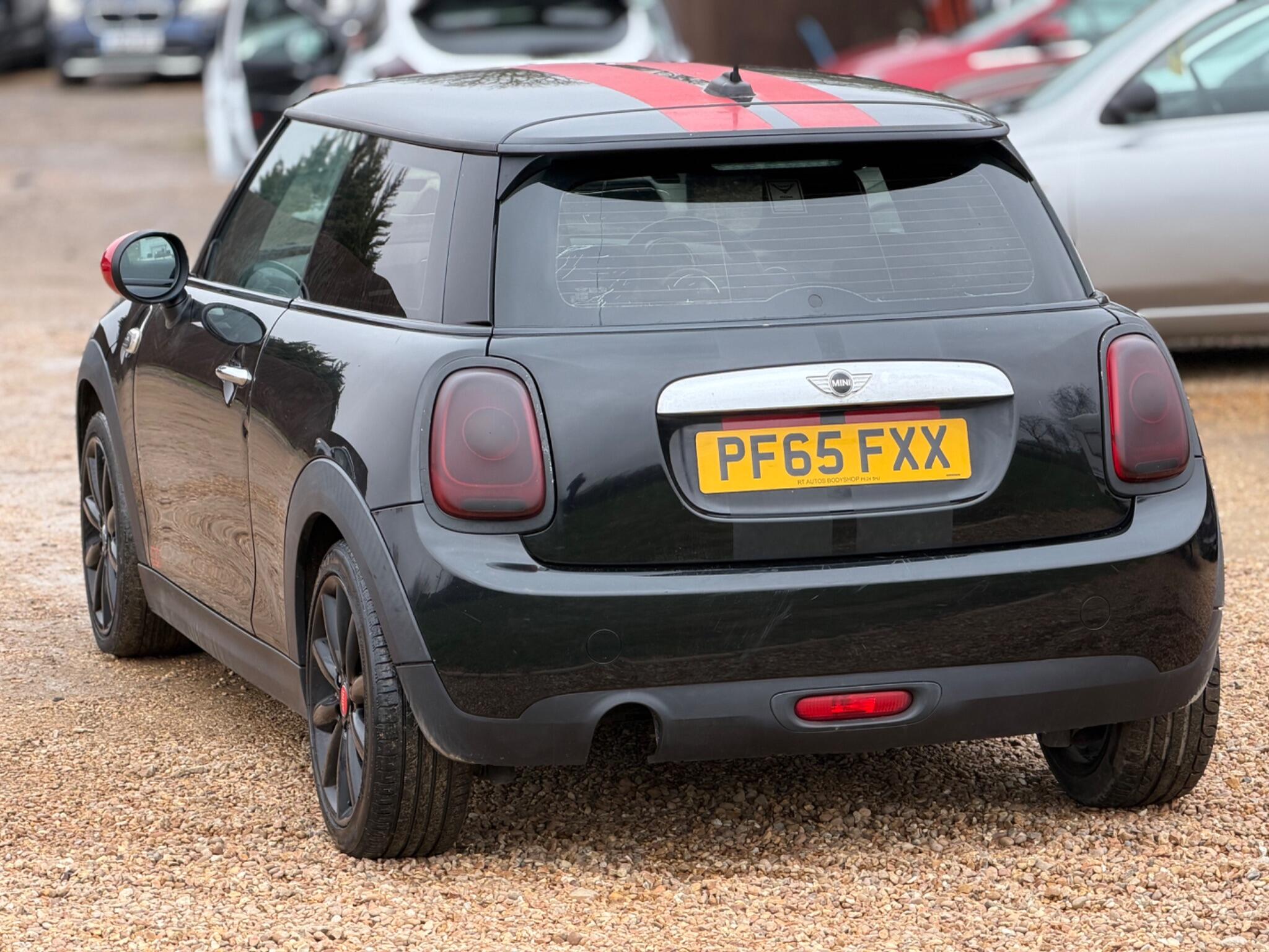 2015 MINI Hatch 1.5 Cooper D Euro 6 (s/s) 3dr image 7