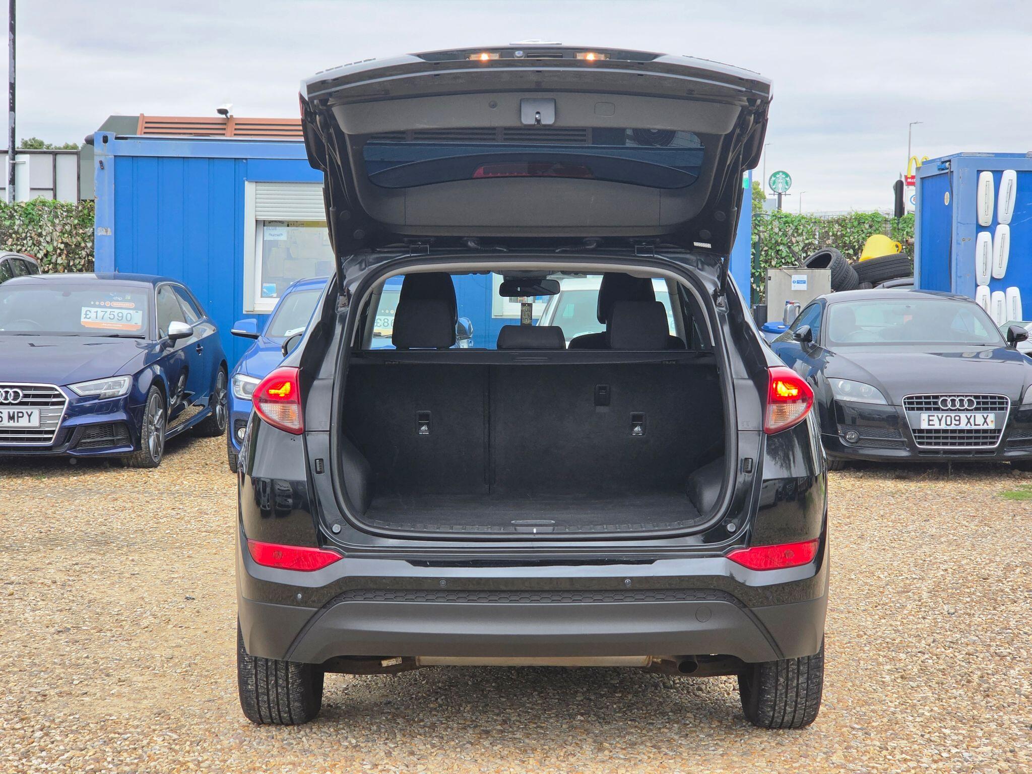 Hyundai Tucson view 21