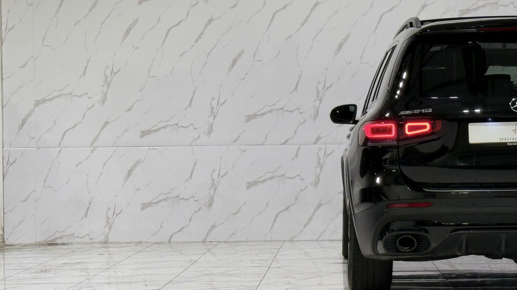 Mercedes-Benz GLB view 47