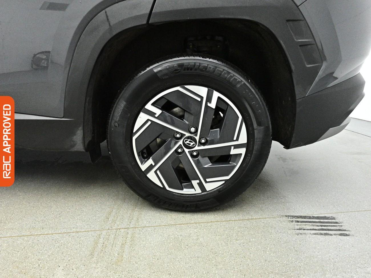 Hyundai Tucson view 25