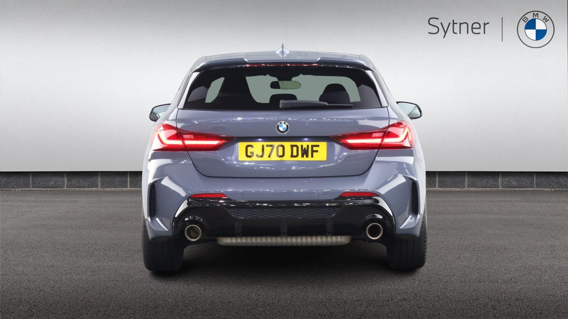 BMW 1 Series view 15