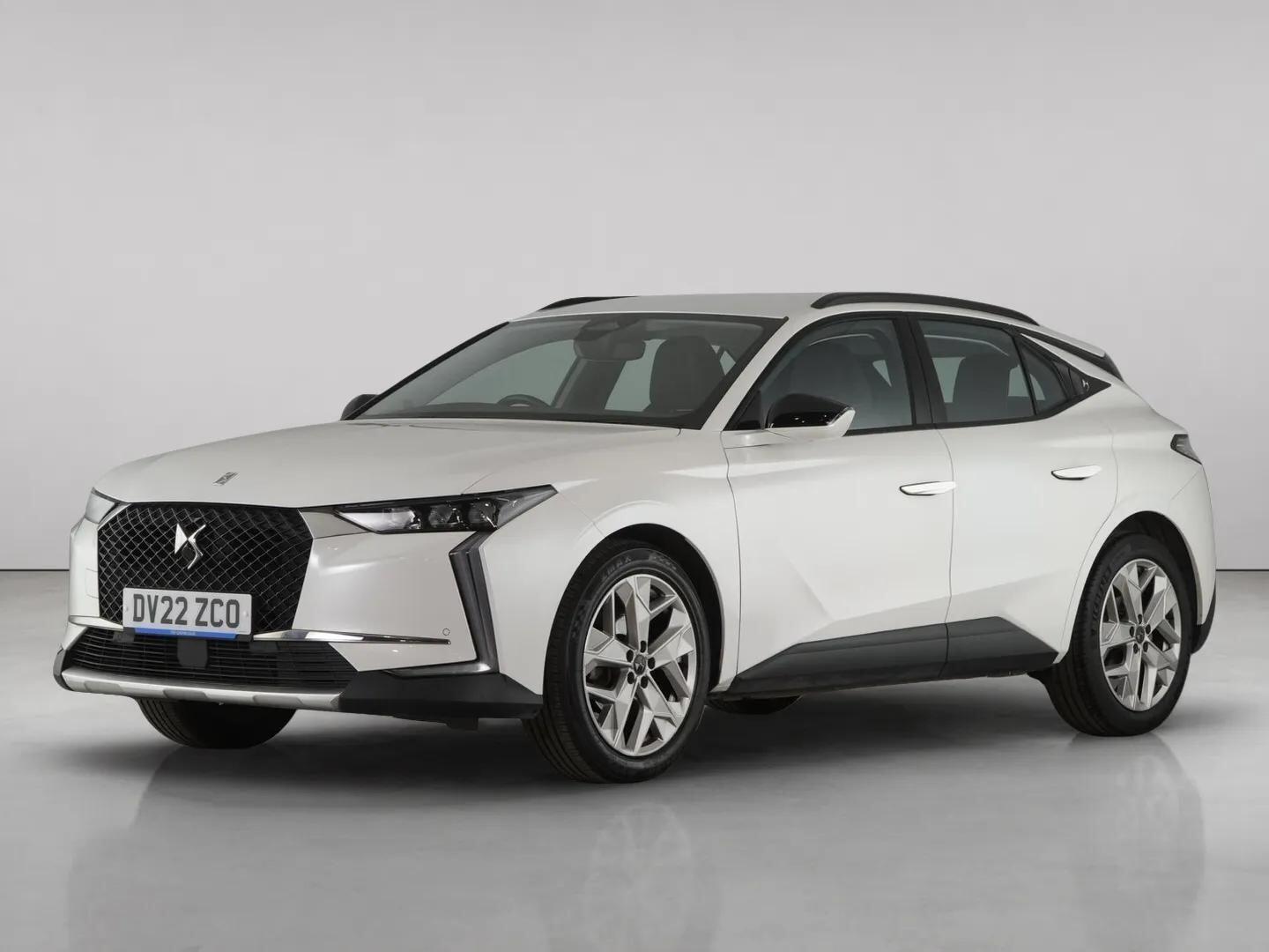 DS Automobiles DS 4 view 2