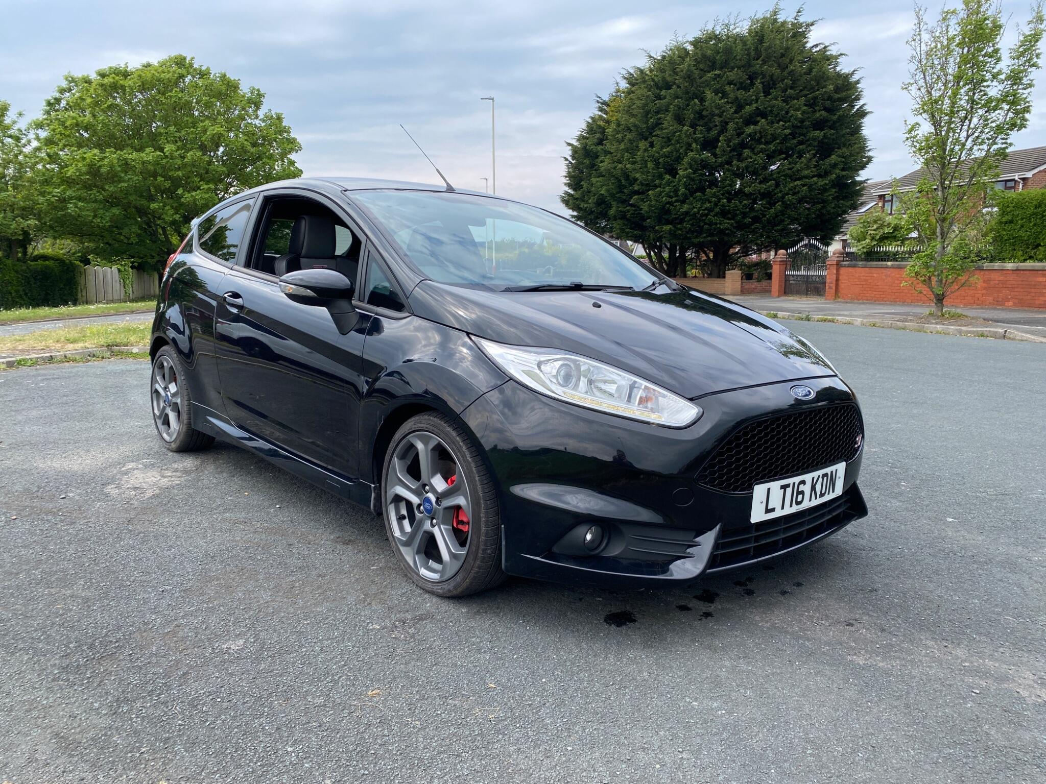 Ford Fiesta 1.6T EcoBoost ST-2 Euro 6 3dr
