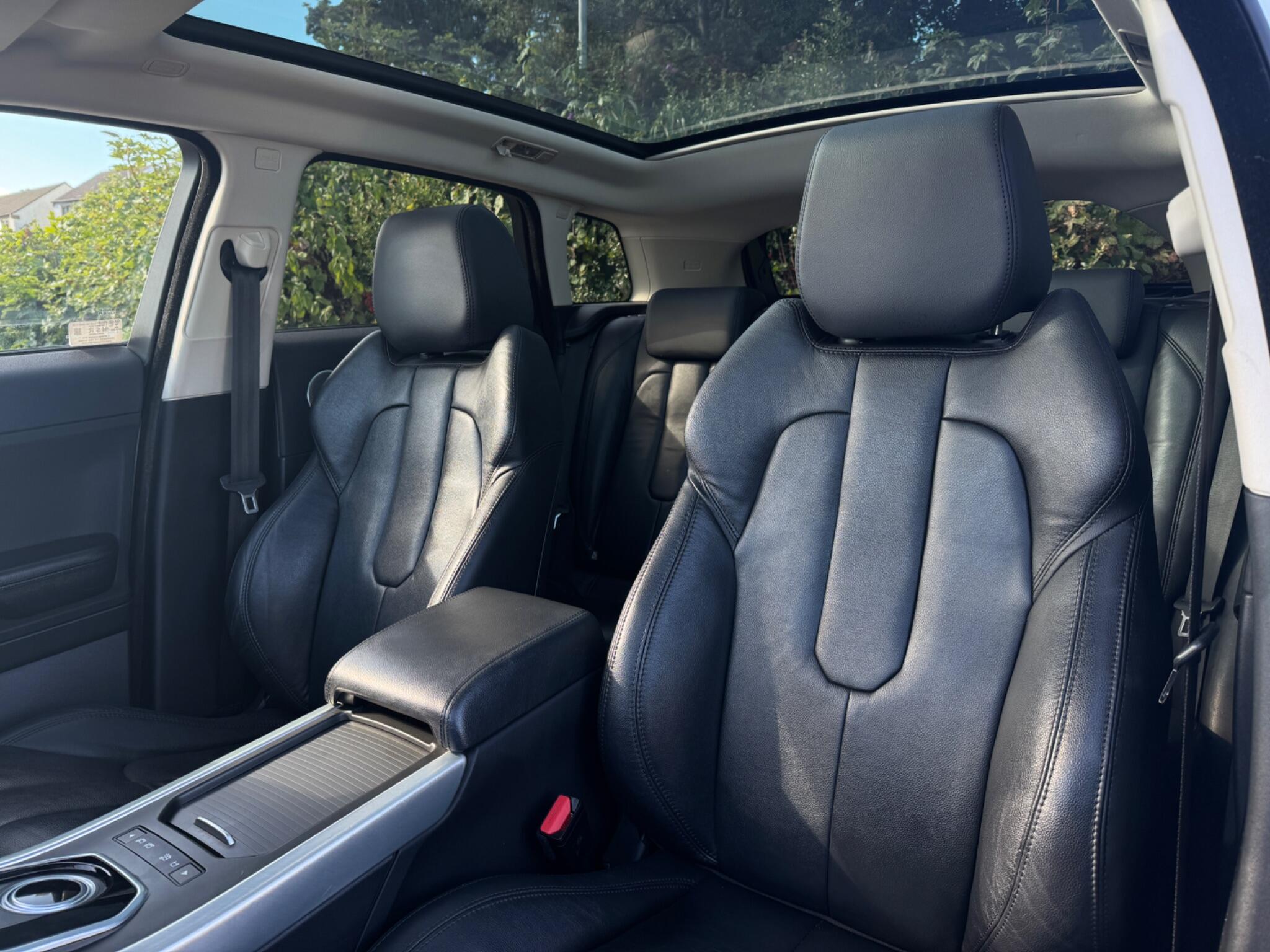 Land Rover Range Rover Evoque view 17