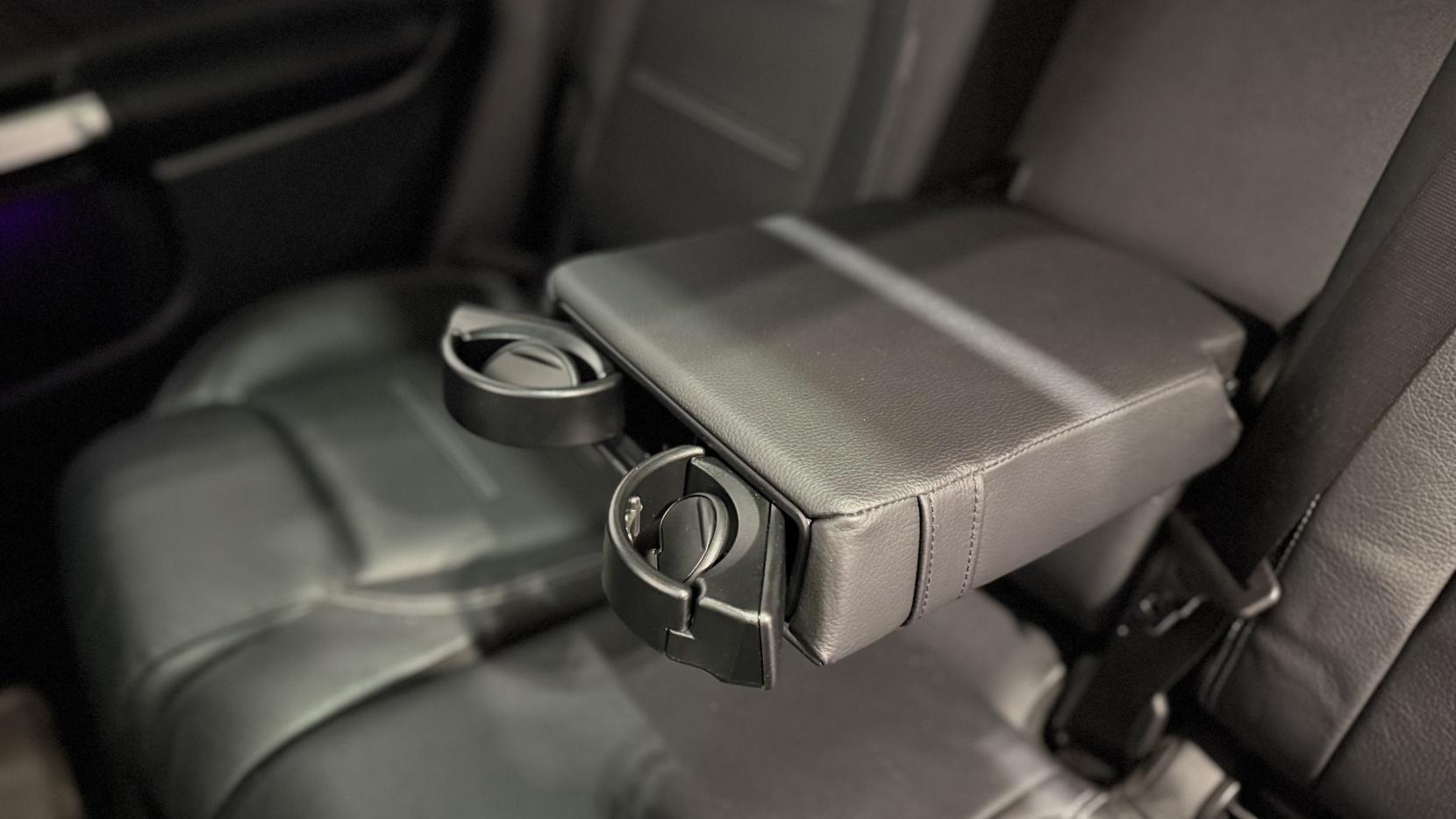 Mercedes-Benz GLB view 12
