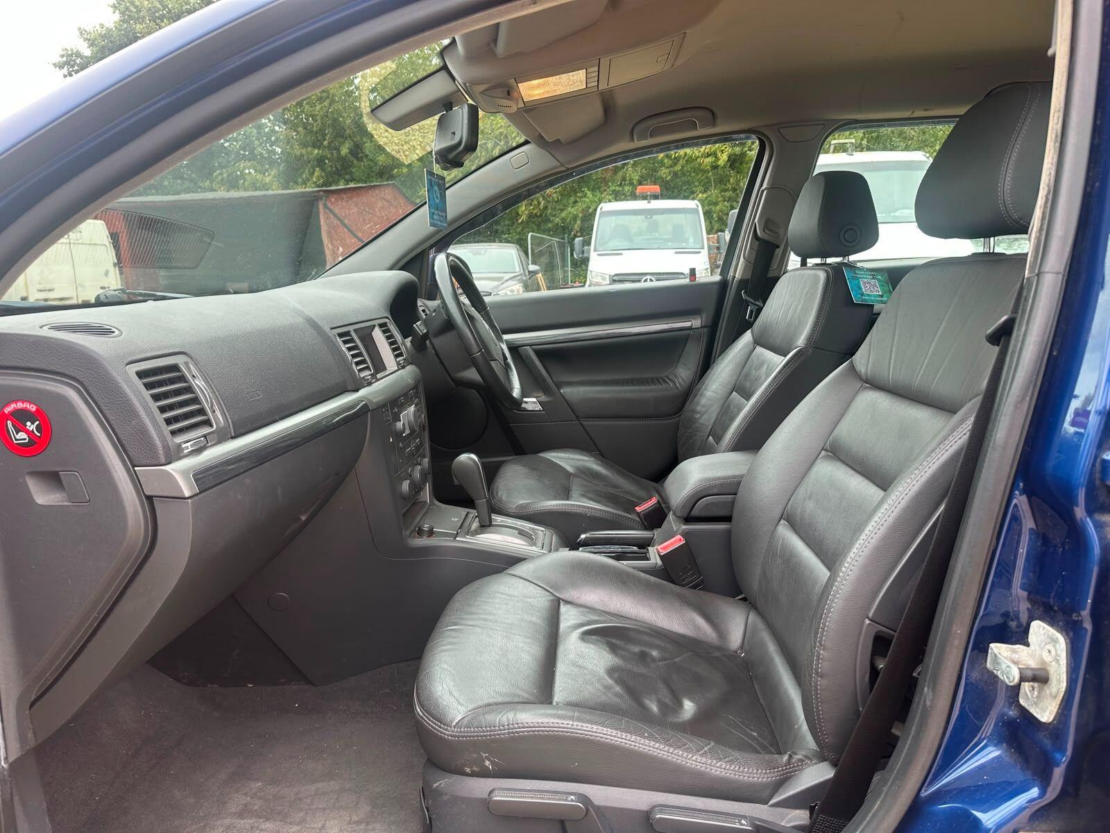 Vauxhall Vectra view 8