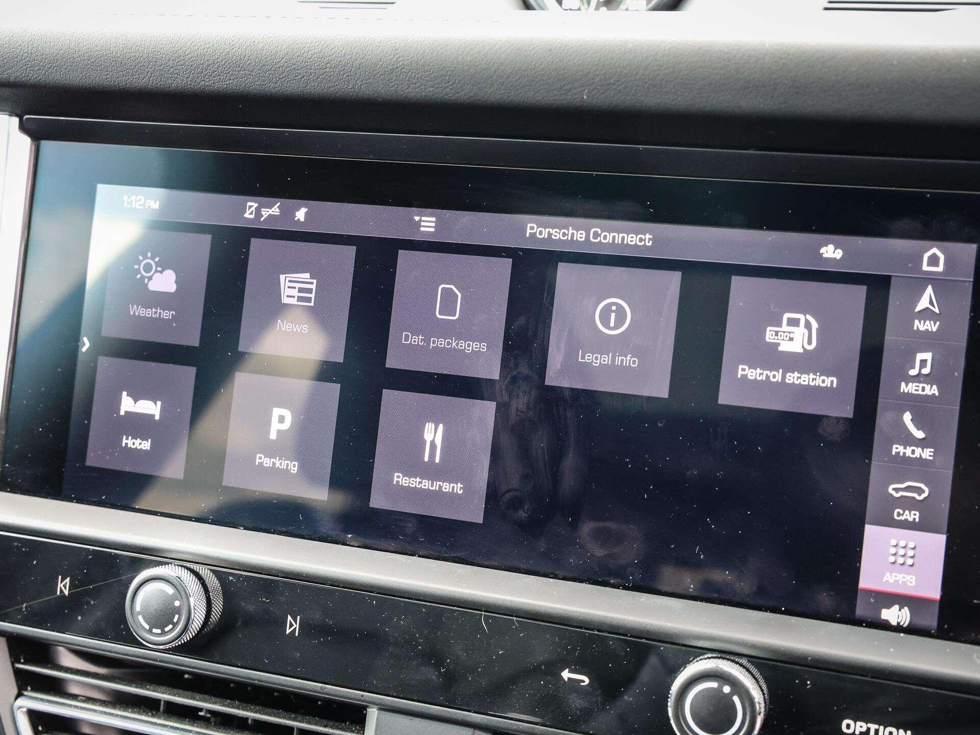 Porsche Macan view 27