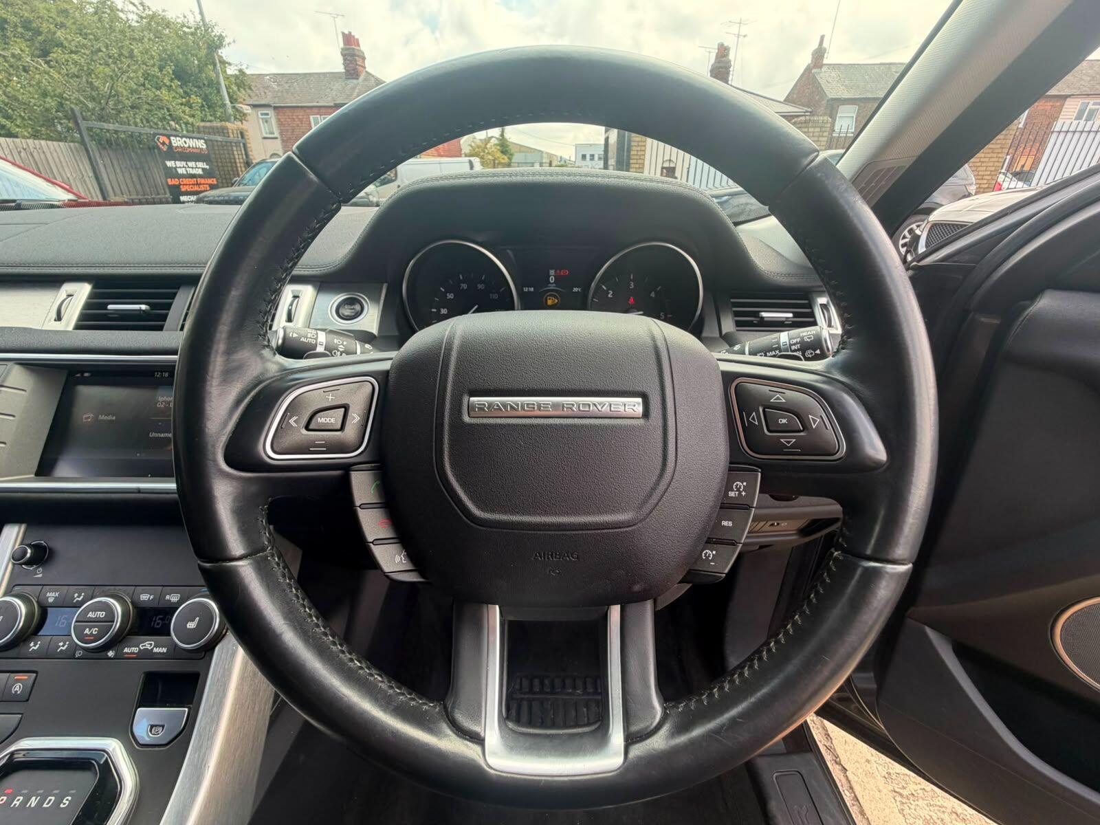 Land Rover Range Rover Evoque view 26