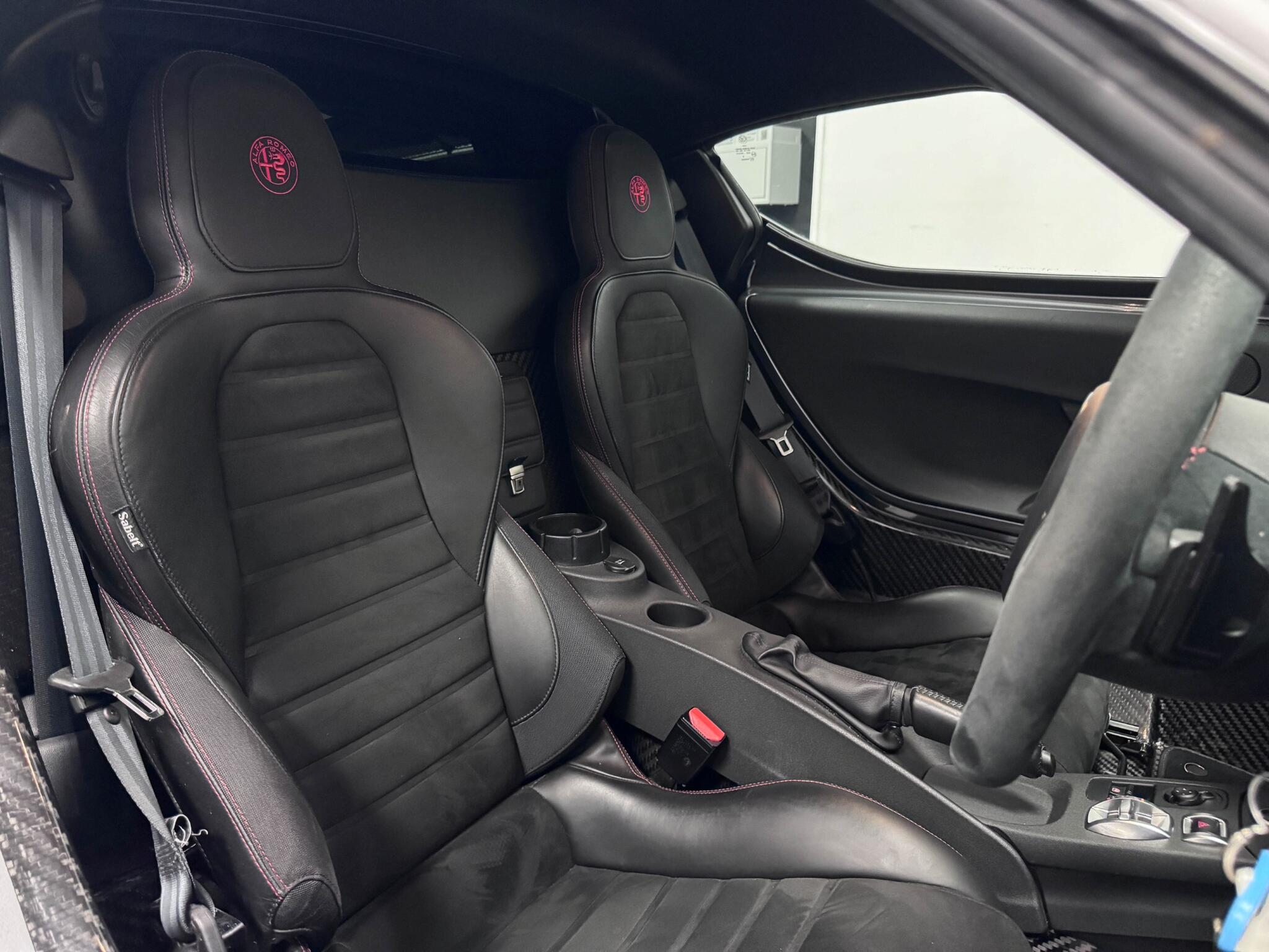 Alfa Romeo 4c view 23
