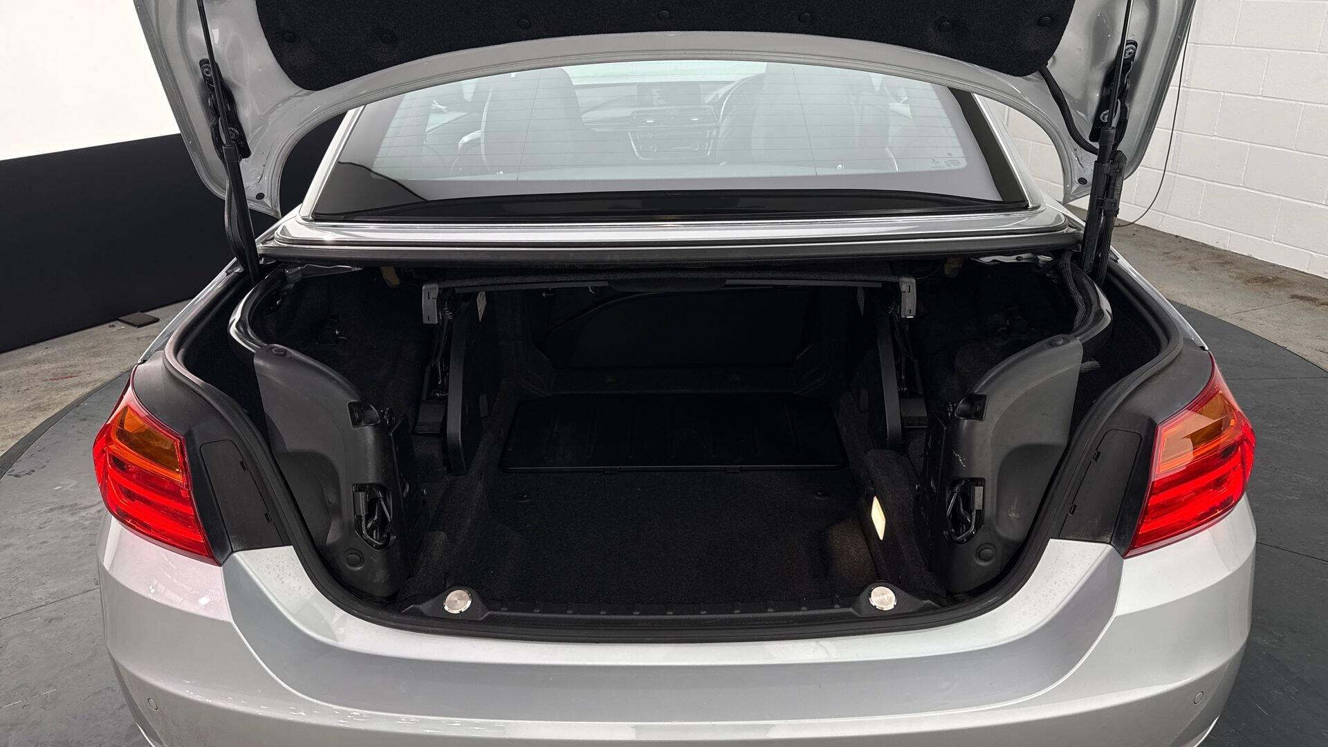 BMW 4 Series view 16
