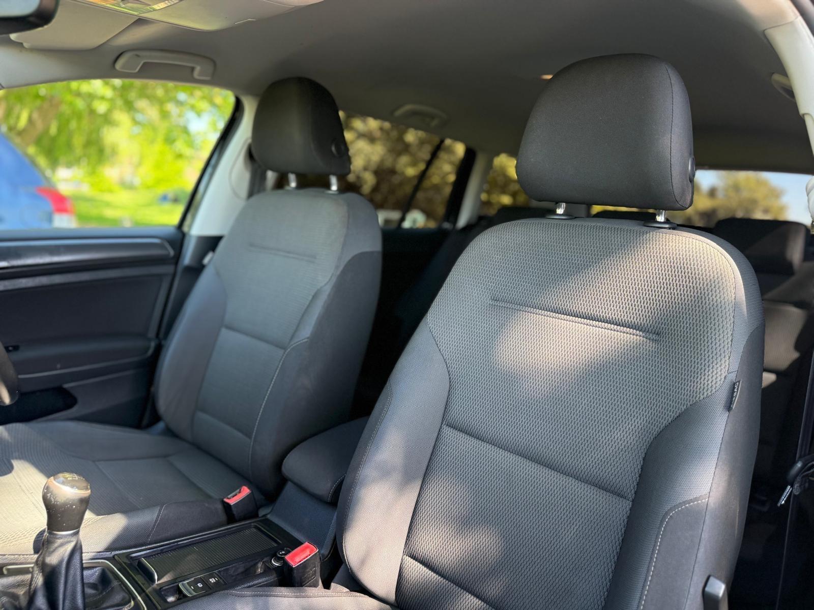 Volkswagen Golf view 29