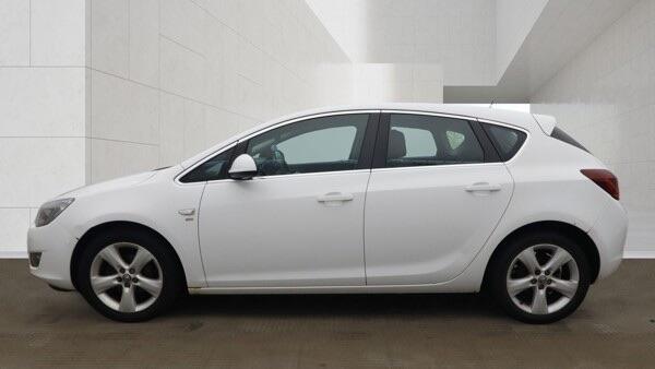Vauxhall Astra view 6