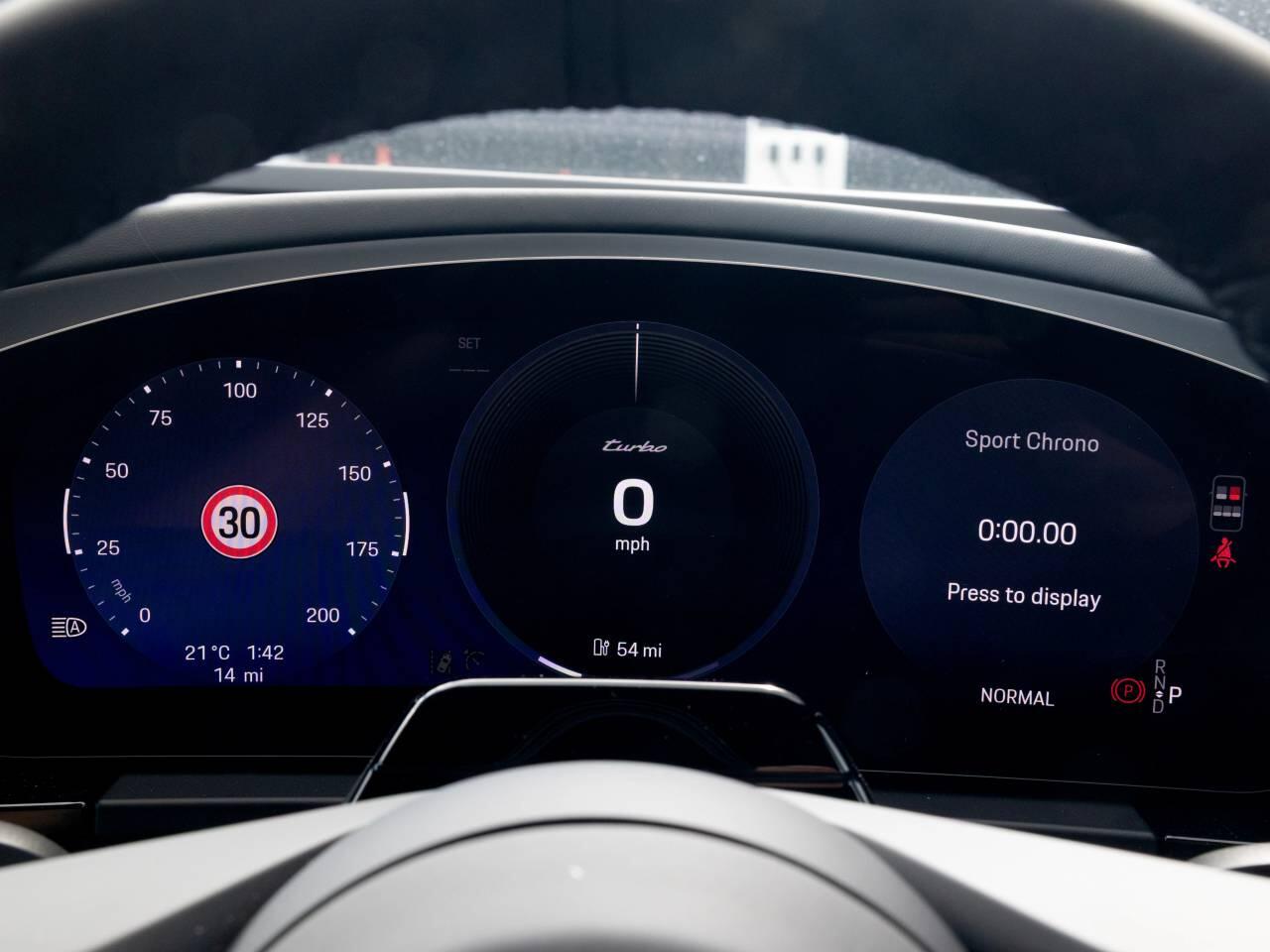 Porsche Macan view 43