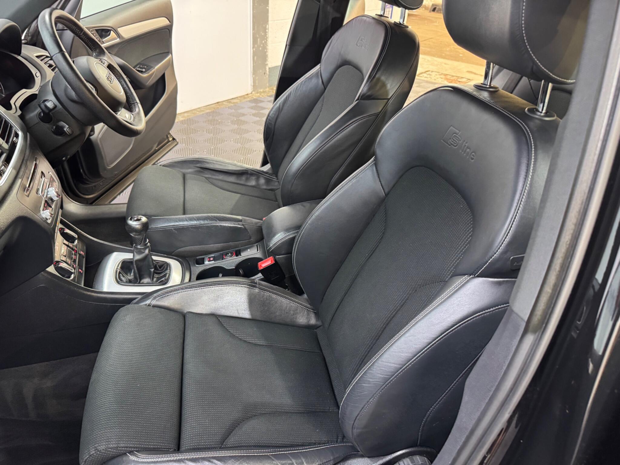 Audi Q3 view 12