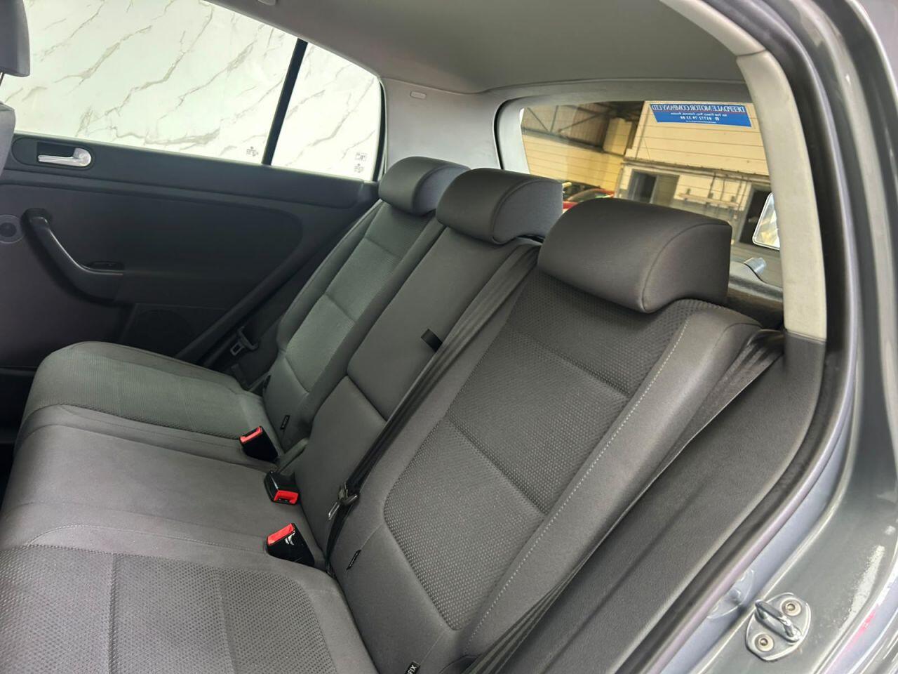 Volkswagen Golf Plus view 21