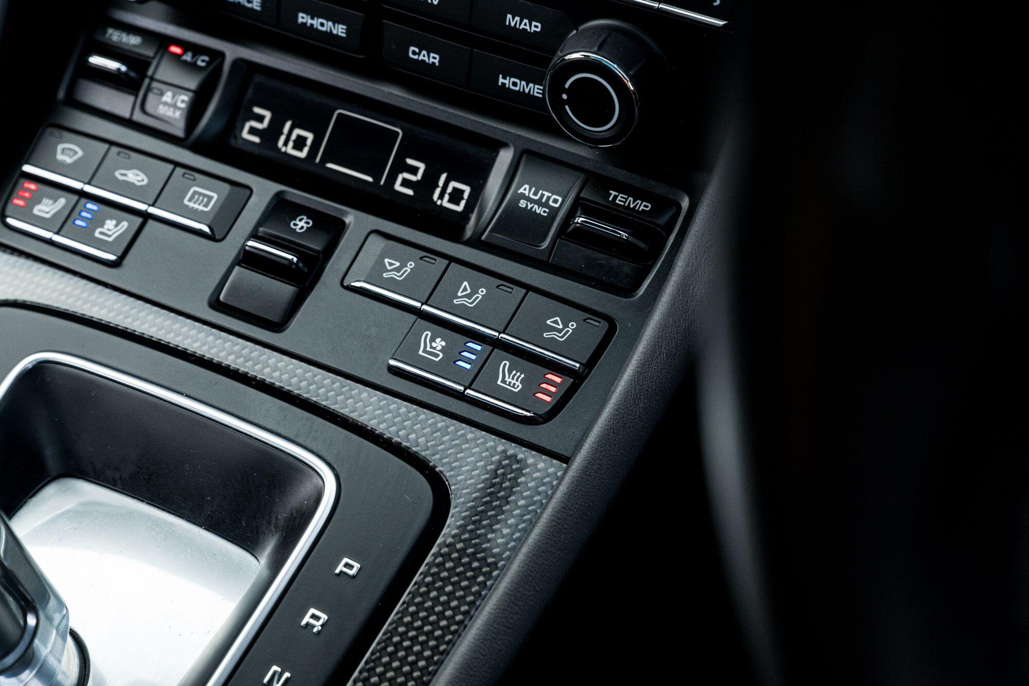Porsche 911 view 59