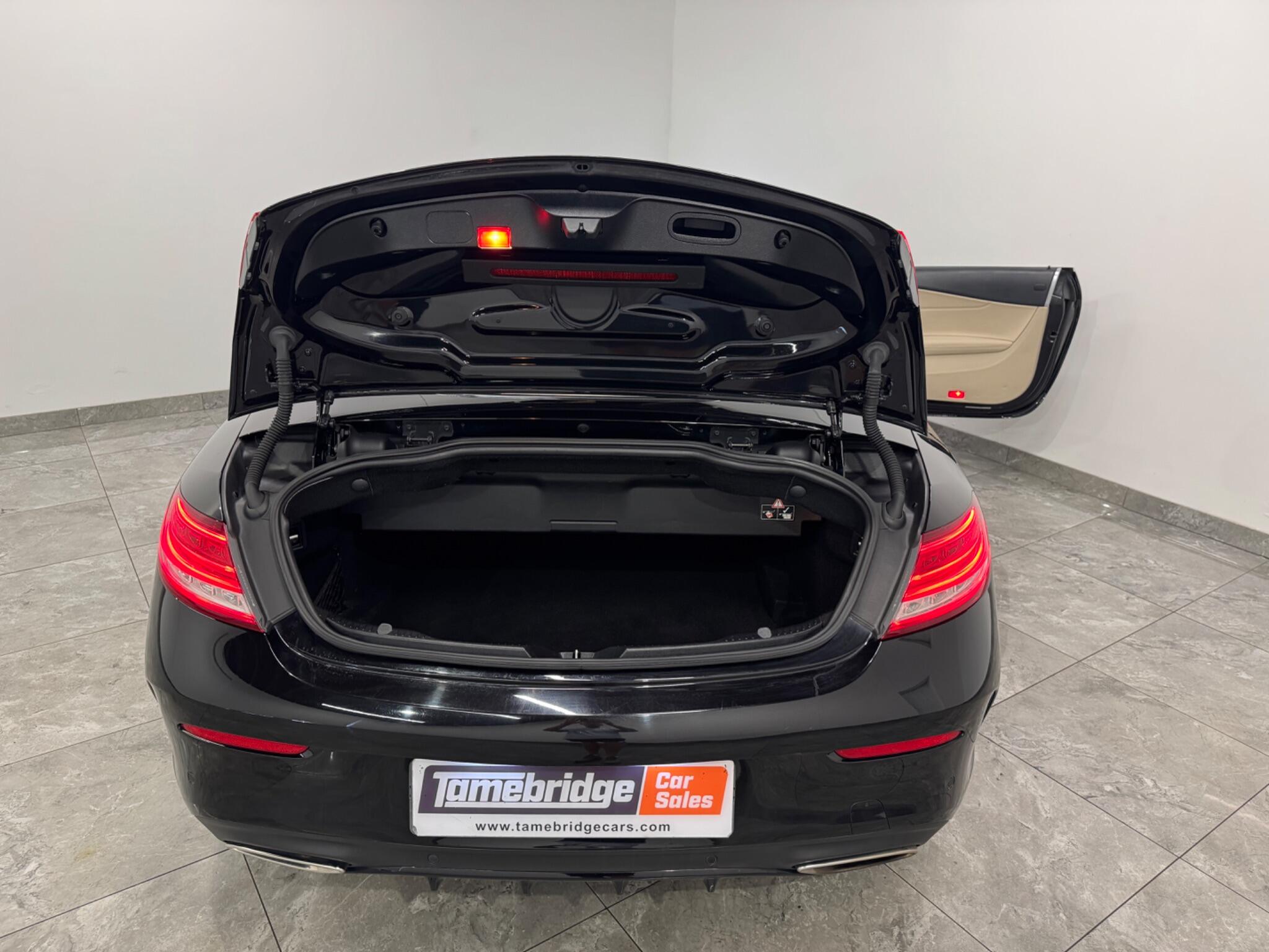 Mercedes-Benz C-Class view 17