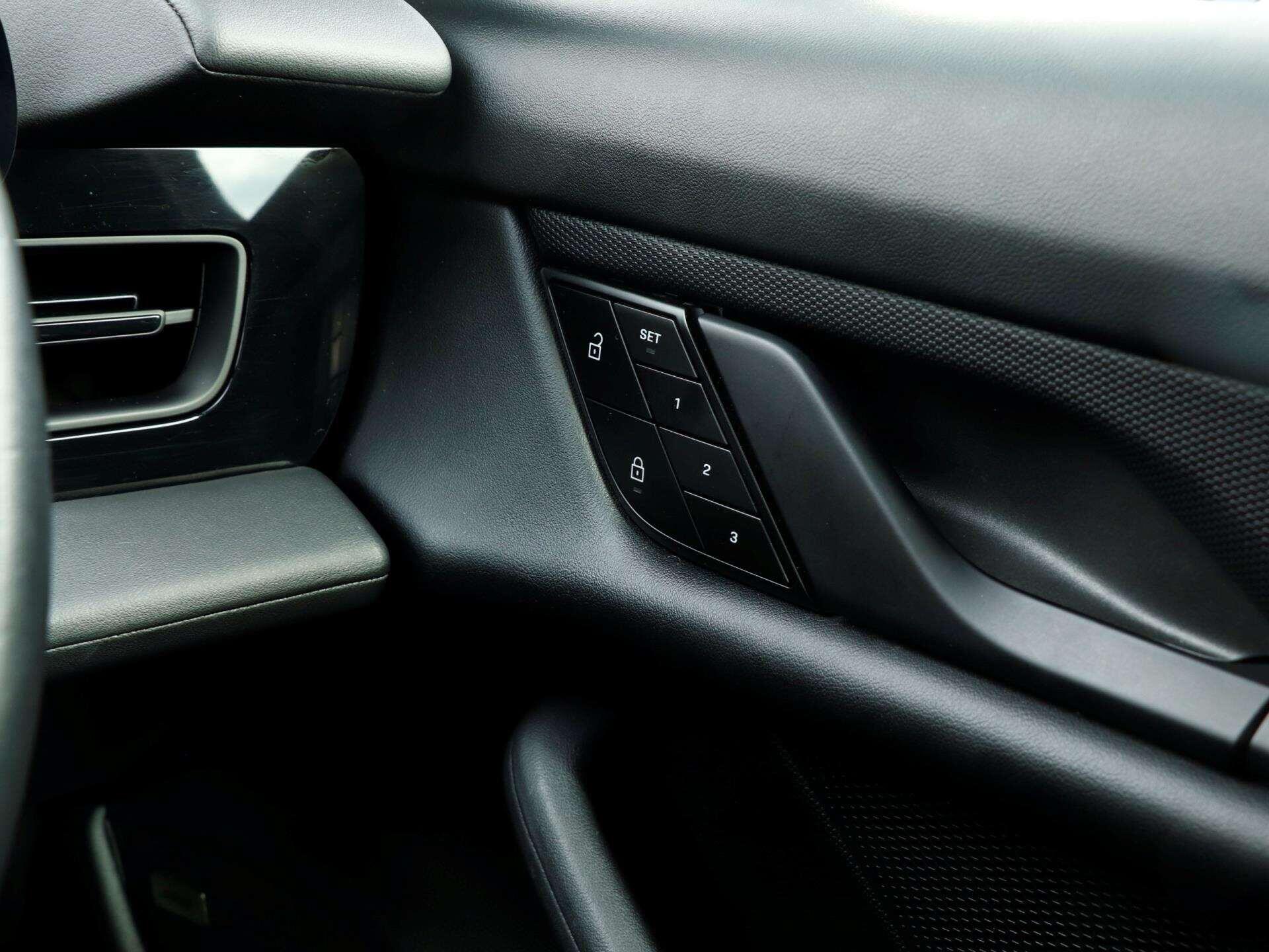 Porsche Taycan view 21