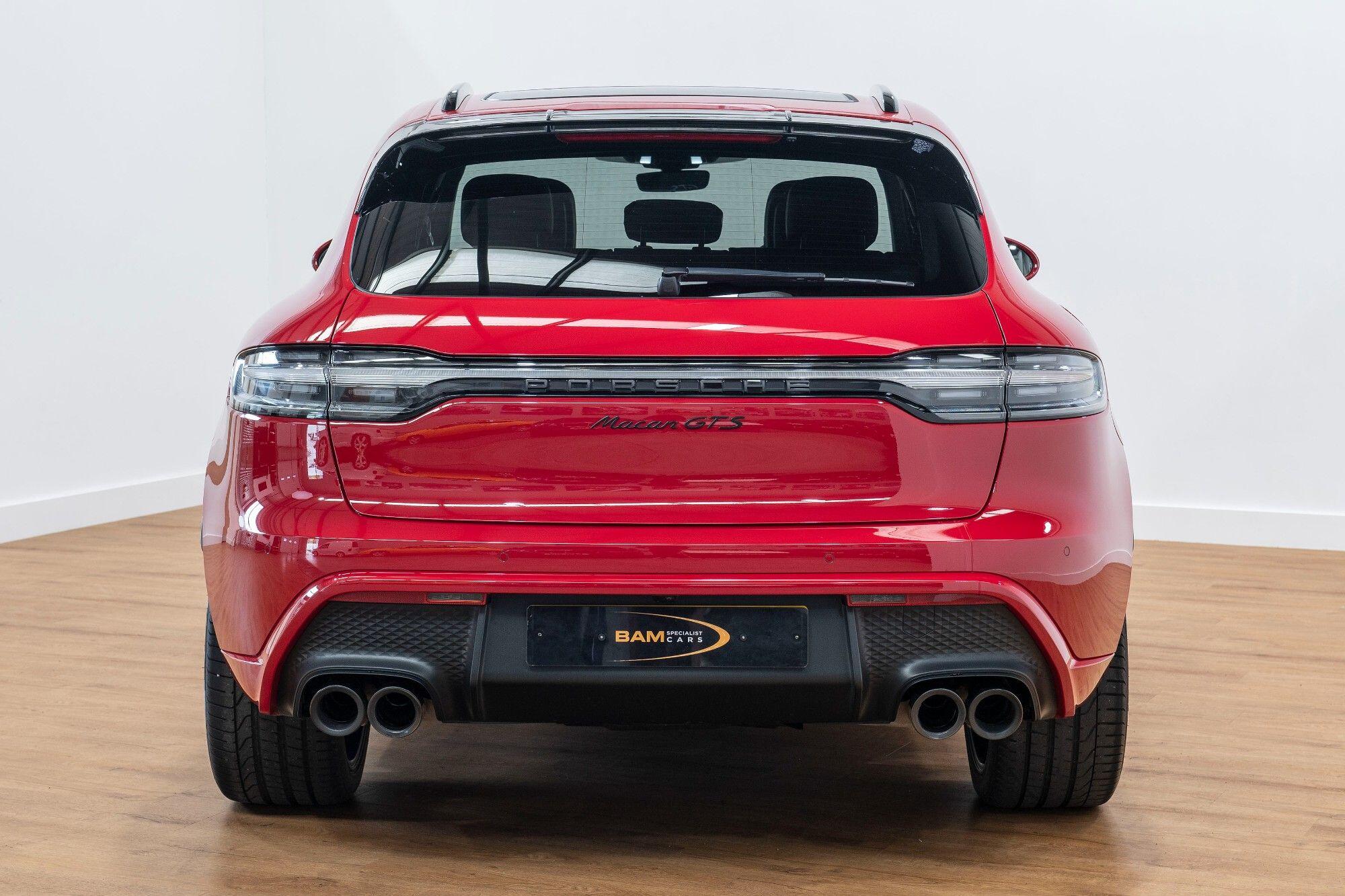 Porsche Macan view 6