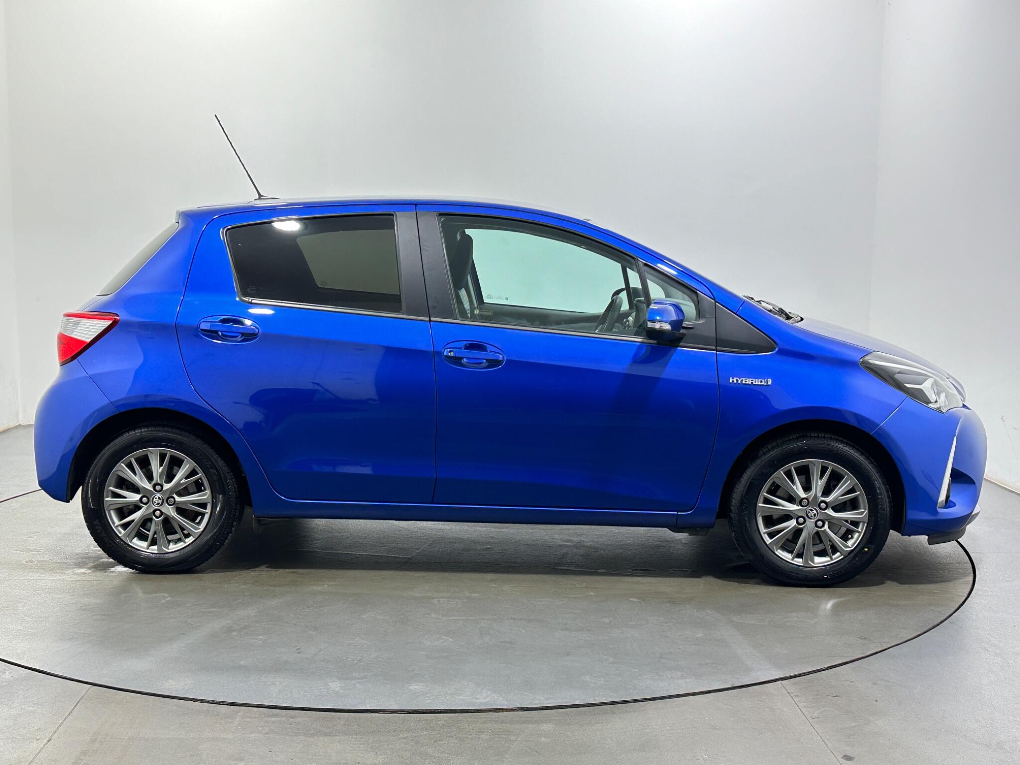 Toyota Yaris view 9