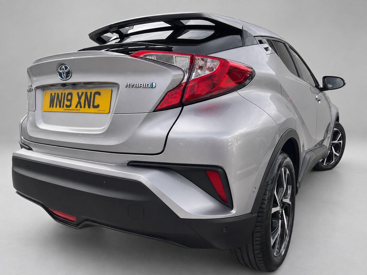 Toyota C-HR view 10