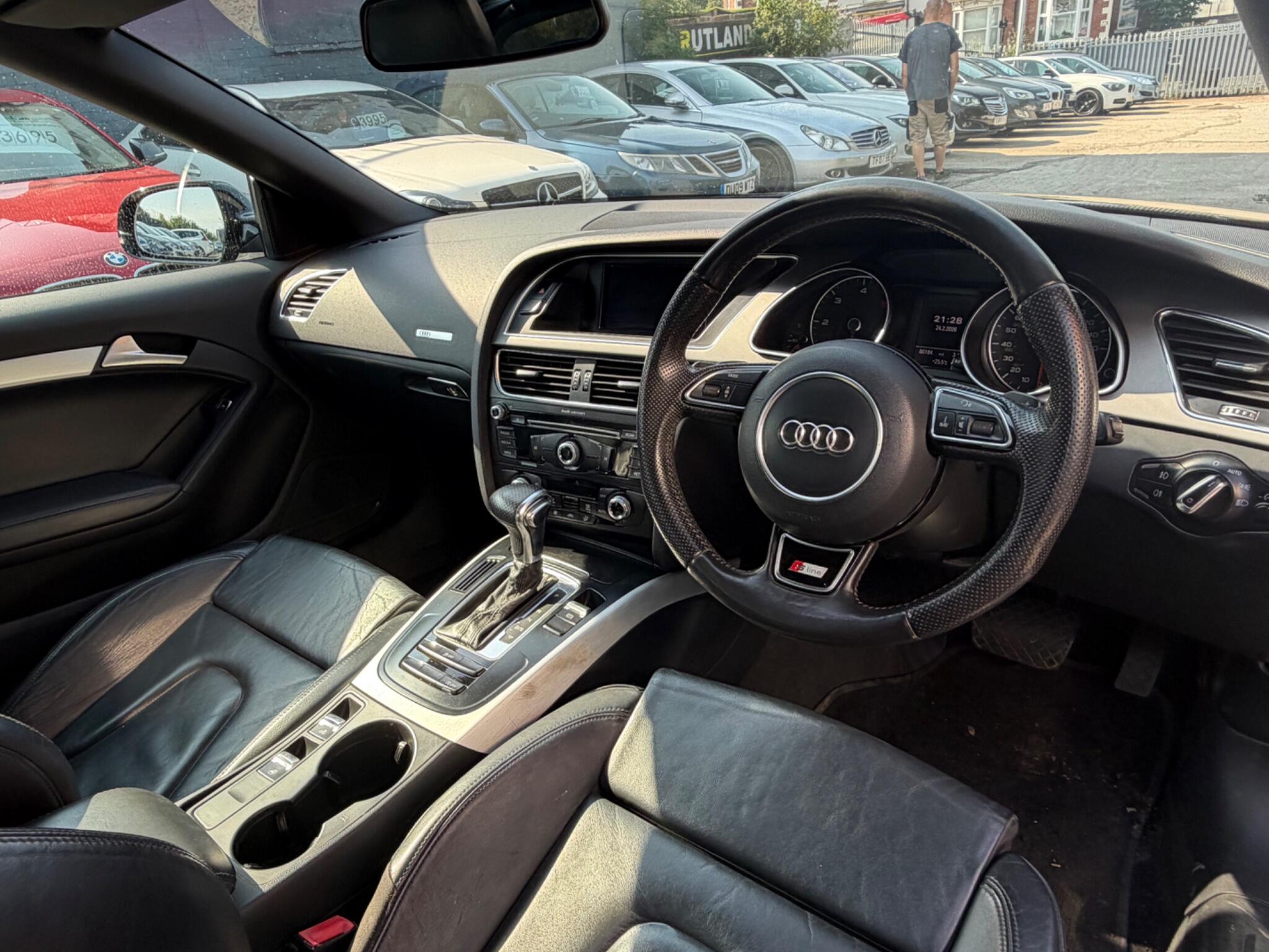 Audi A5 view 14