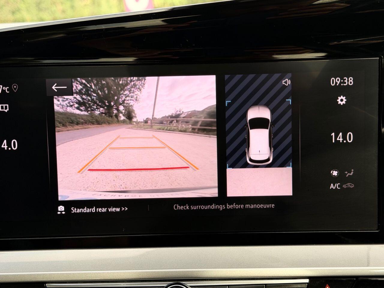 Vauxhall Mokka Electric view 66