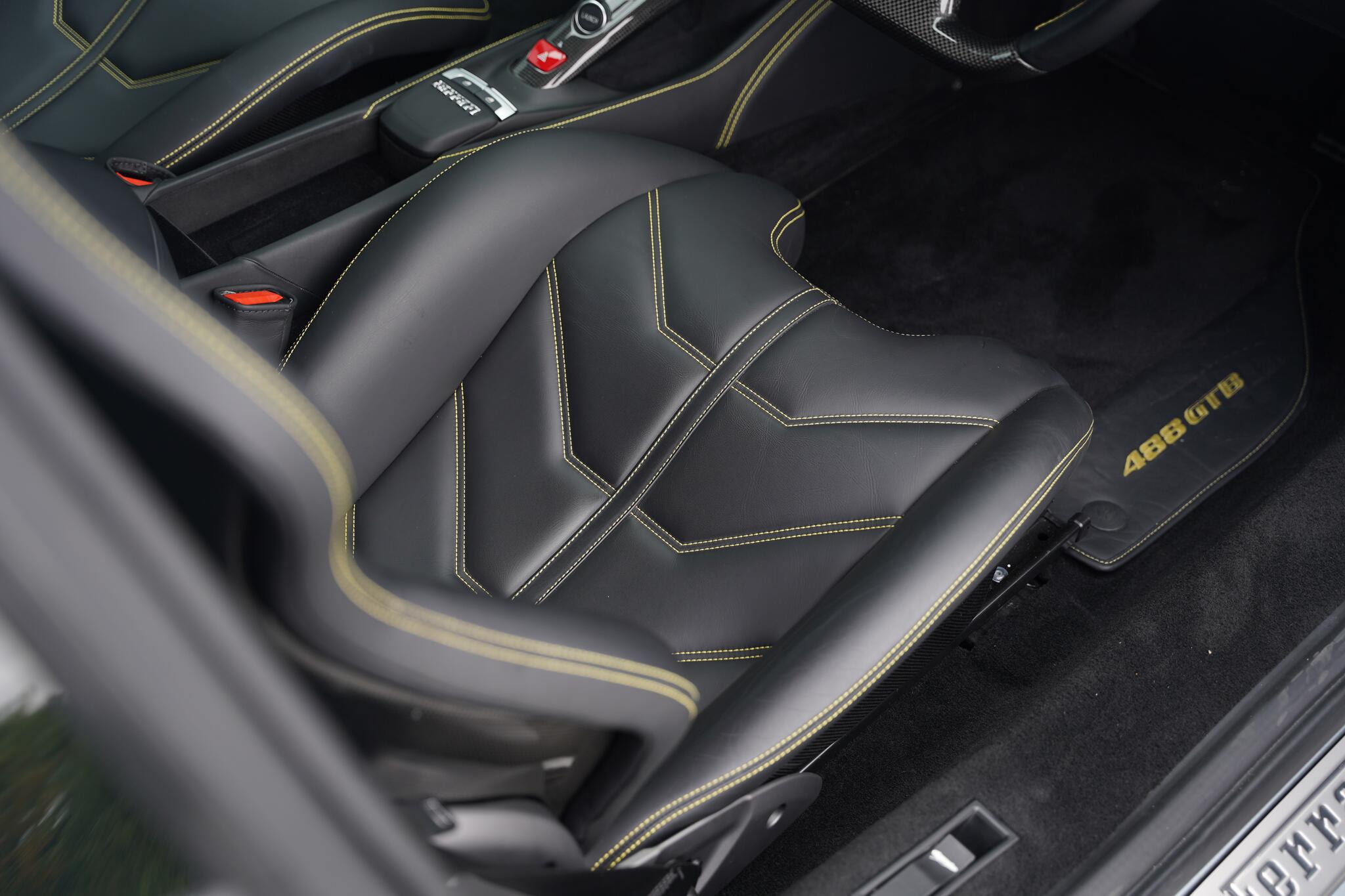 Ferrari 488 view 19