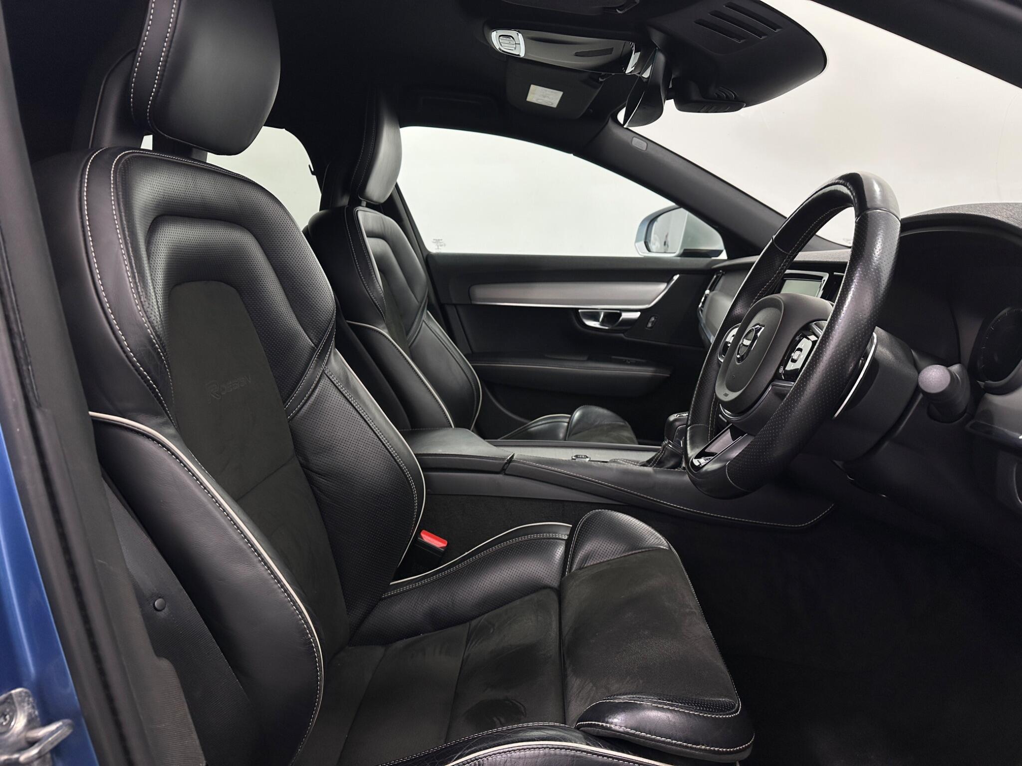 Volvo S90 view 29