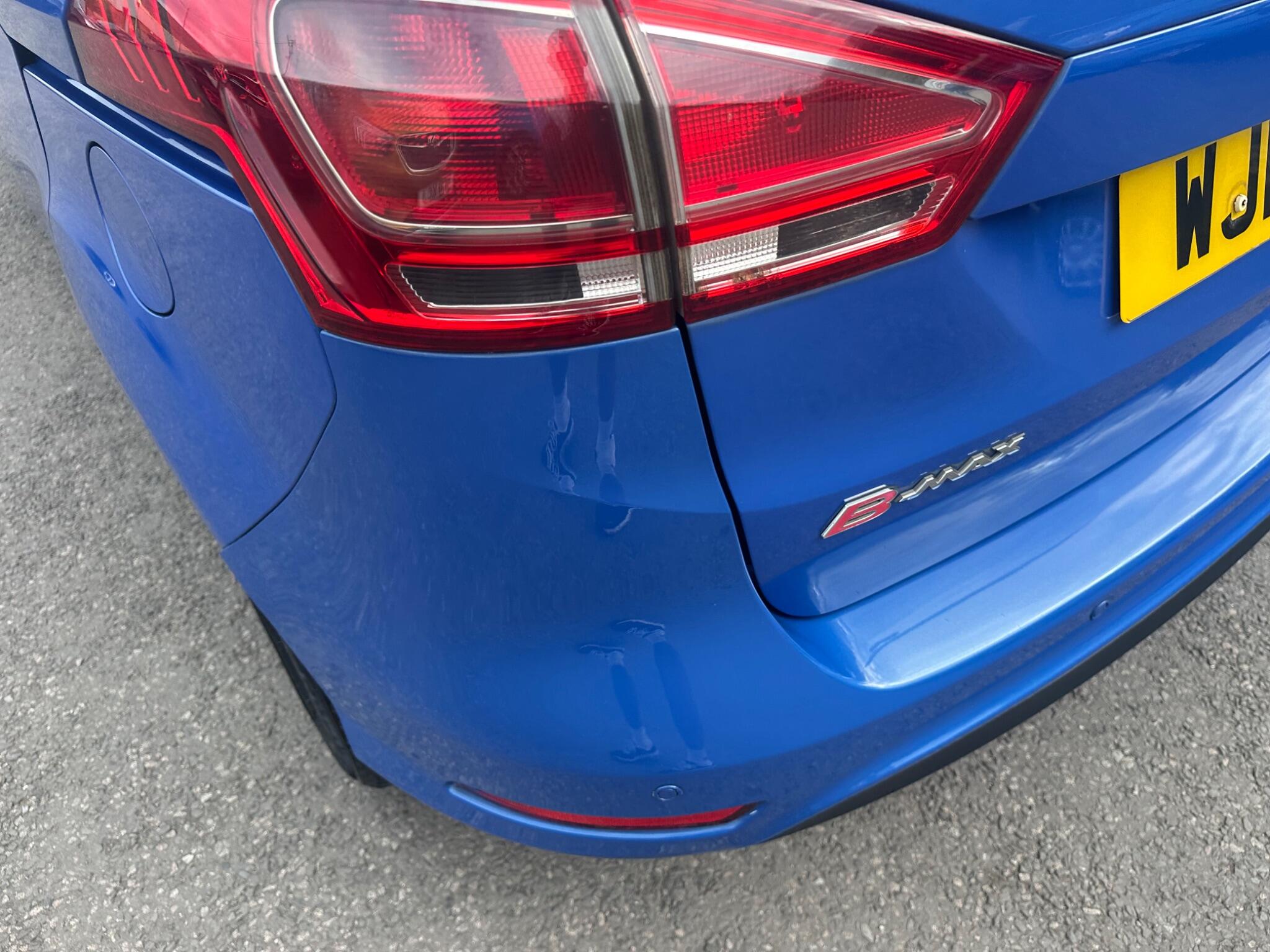 Ford B-Max view 38