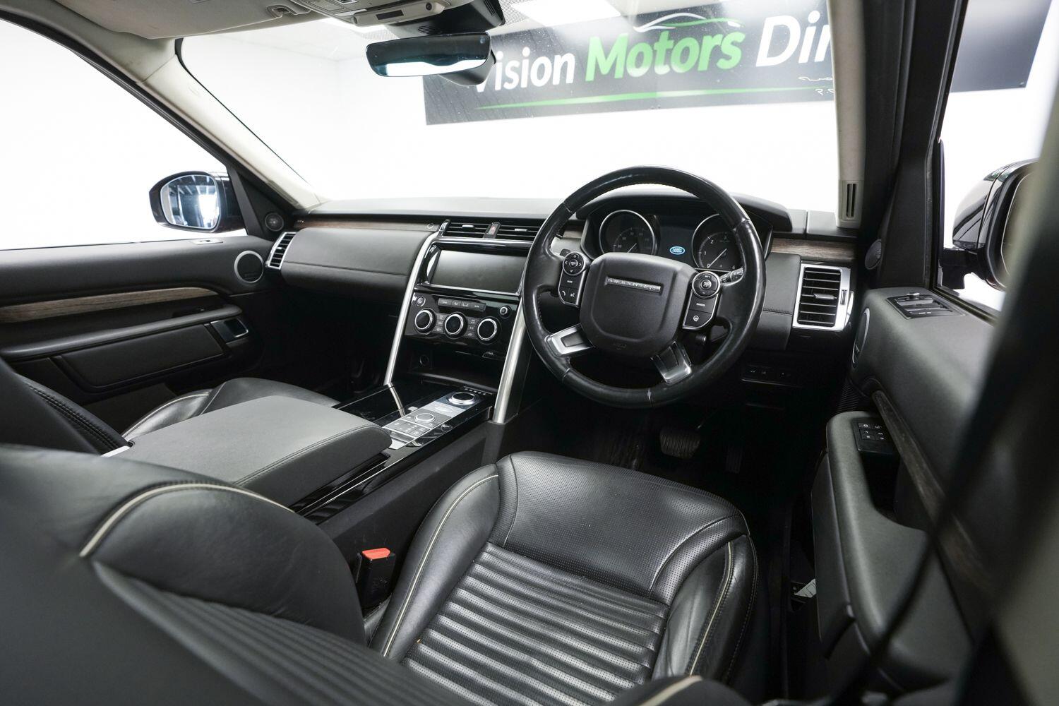 Land Rover Discovery view 8