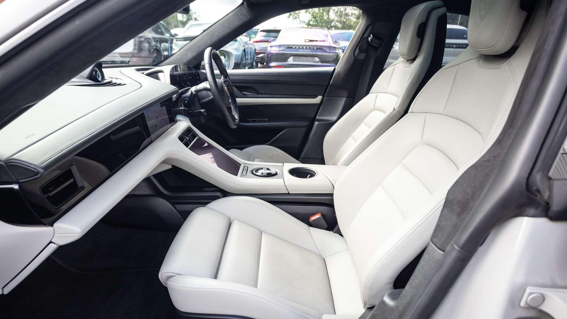Porsche Taycan view 13