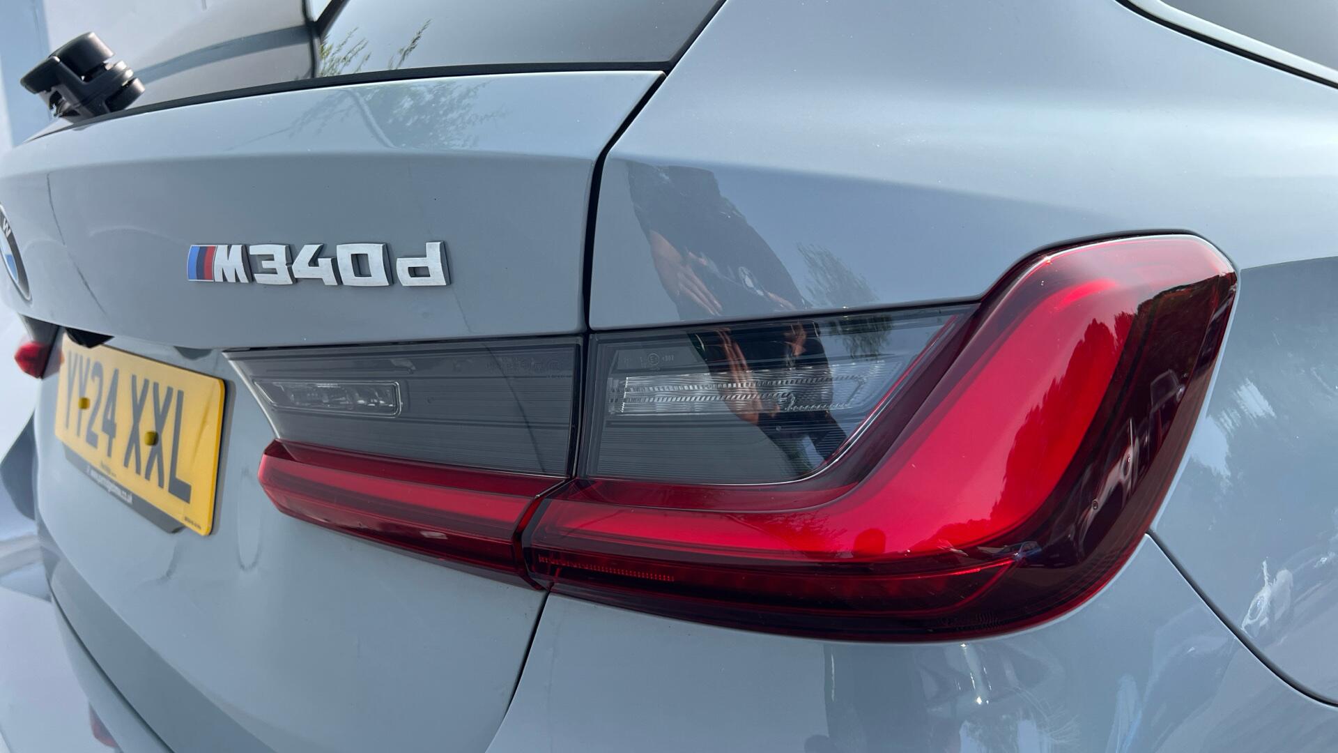 BMW 3 Series view 22