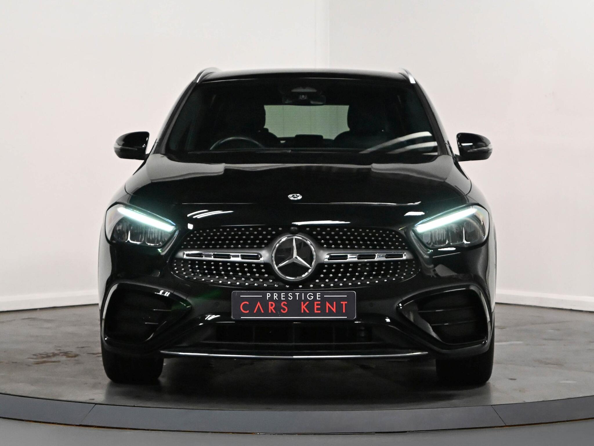 Mercedes-Benz Gla view 21